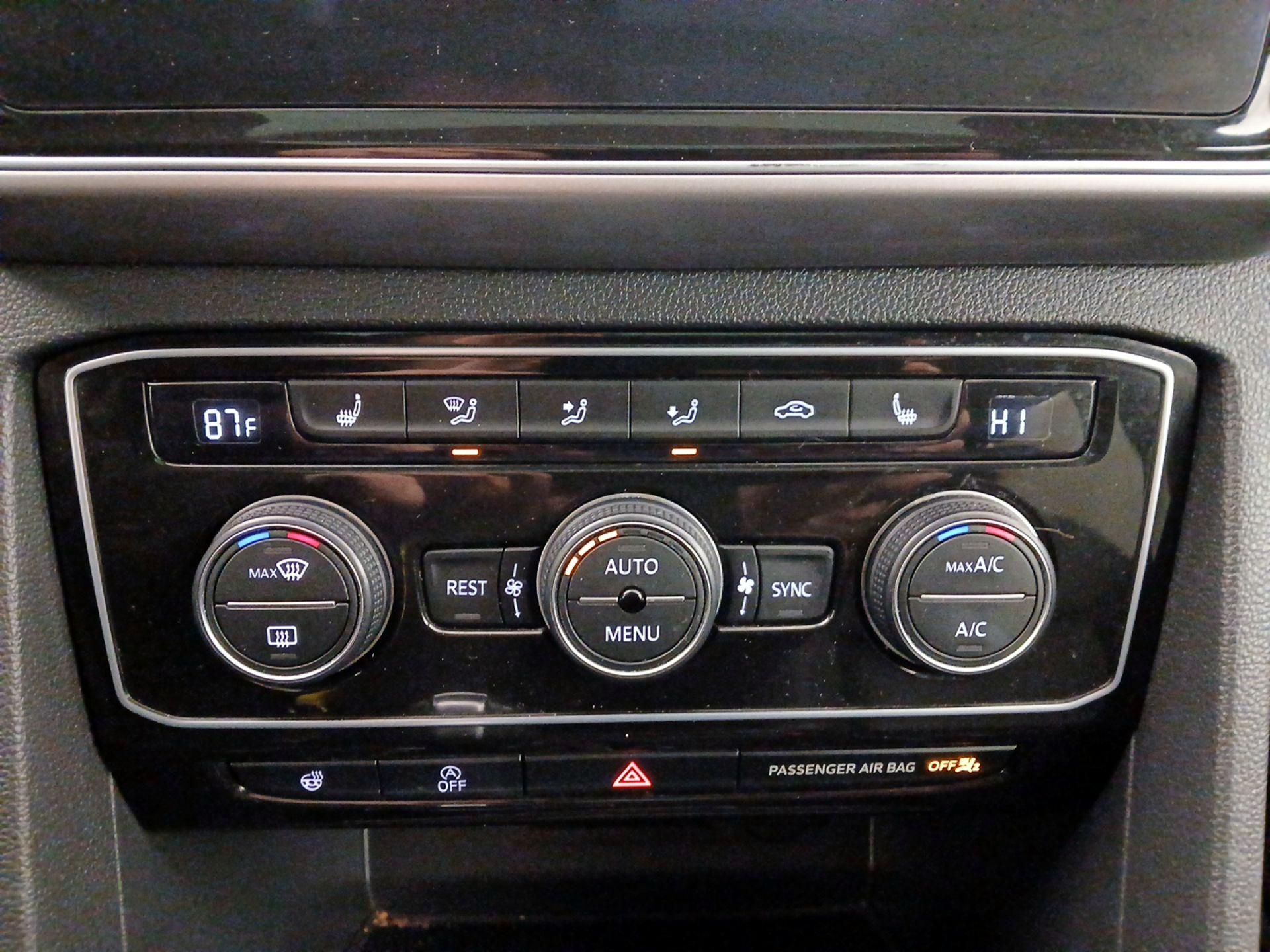 Thumbnail: 2019 Volkswagen Atlas - 17