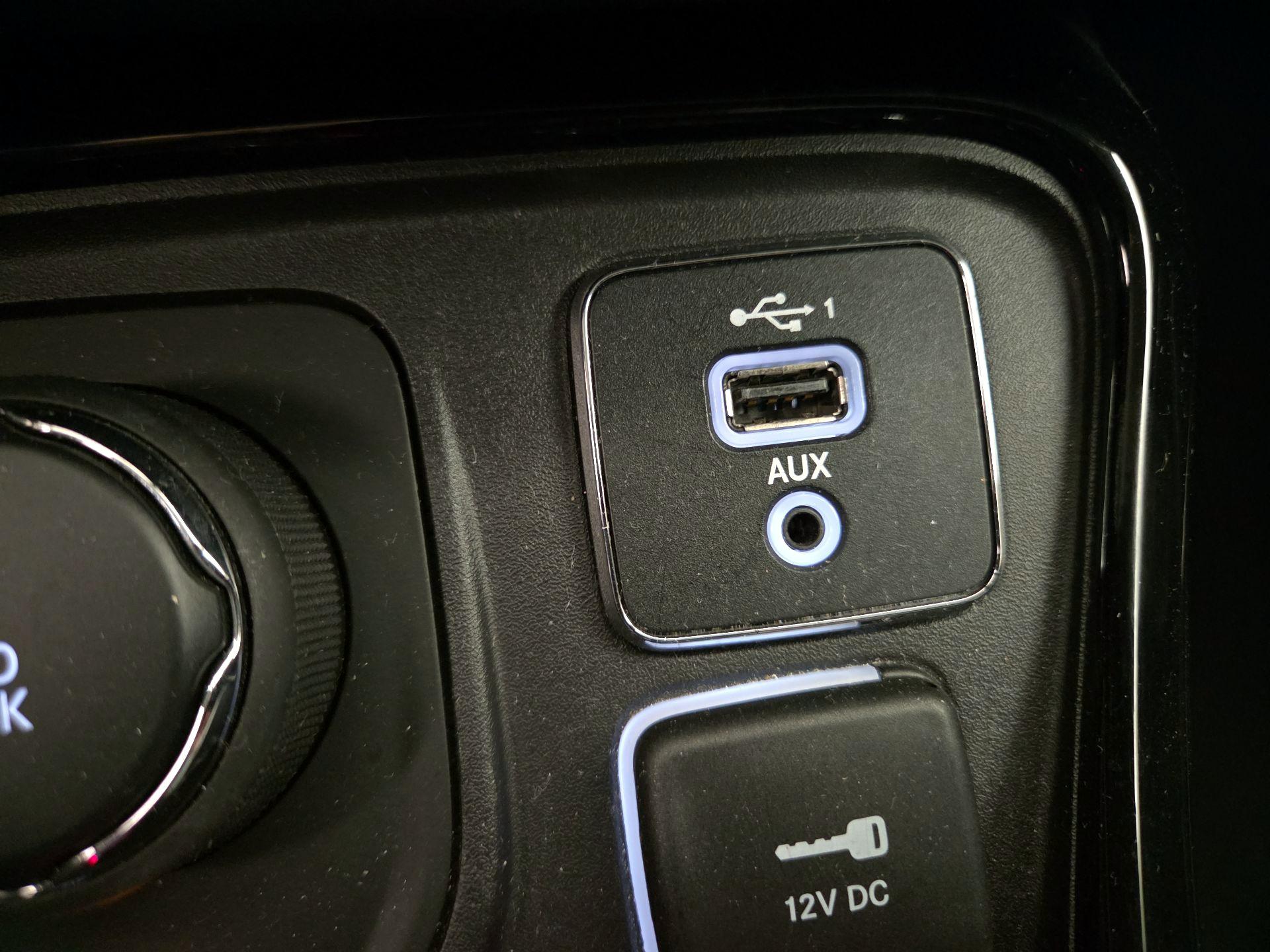 Thumbnail: 2019 Jeep Compass - 18