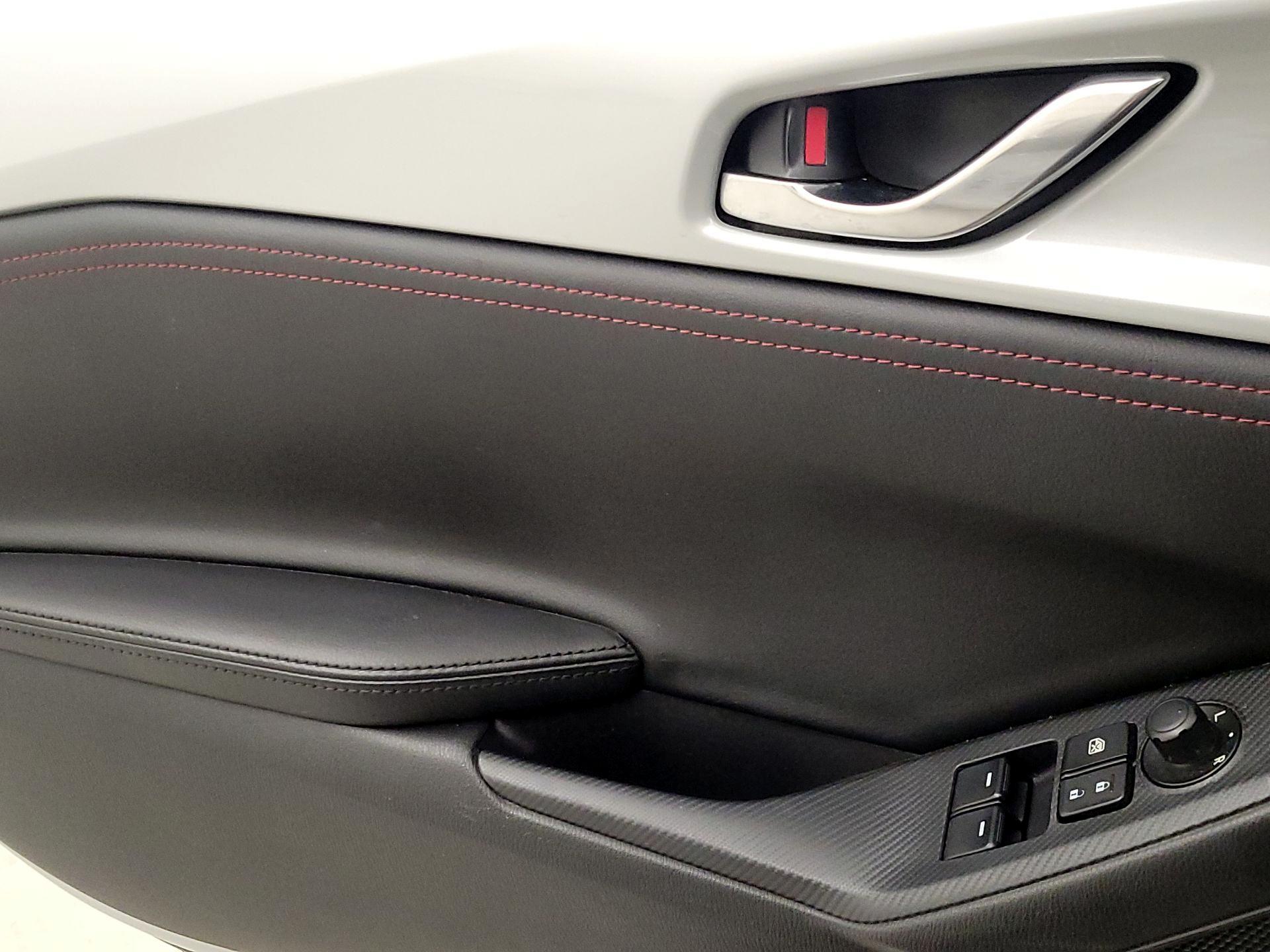 Thumbnail: 2019 Mazda MX-5 Miata - 12