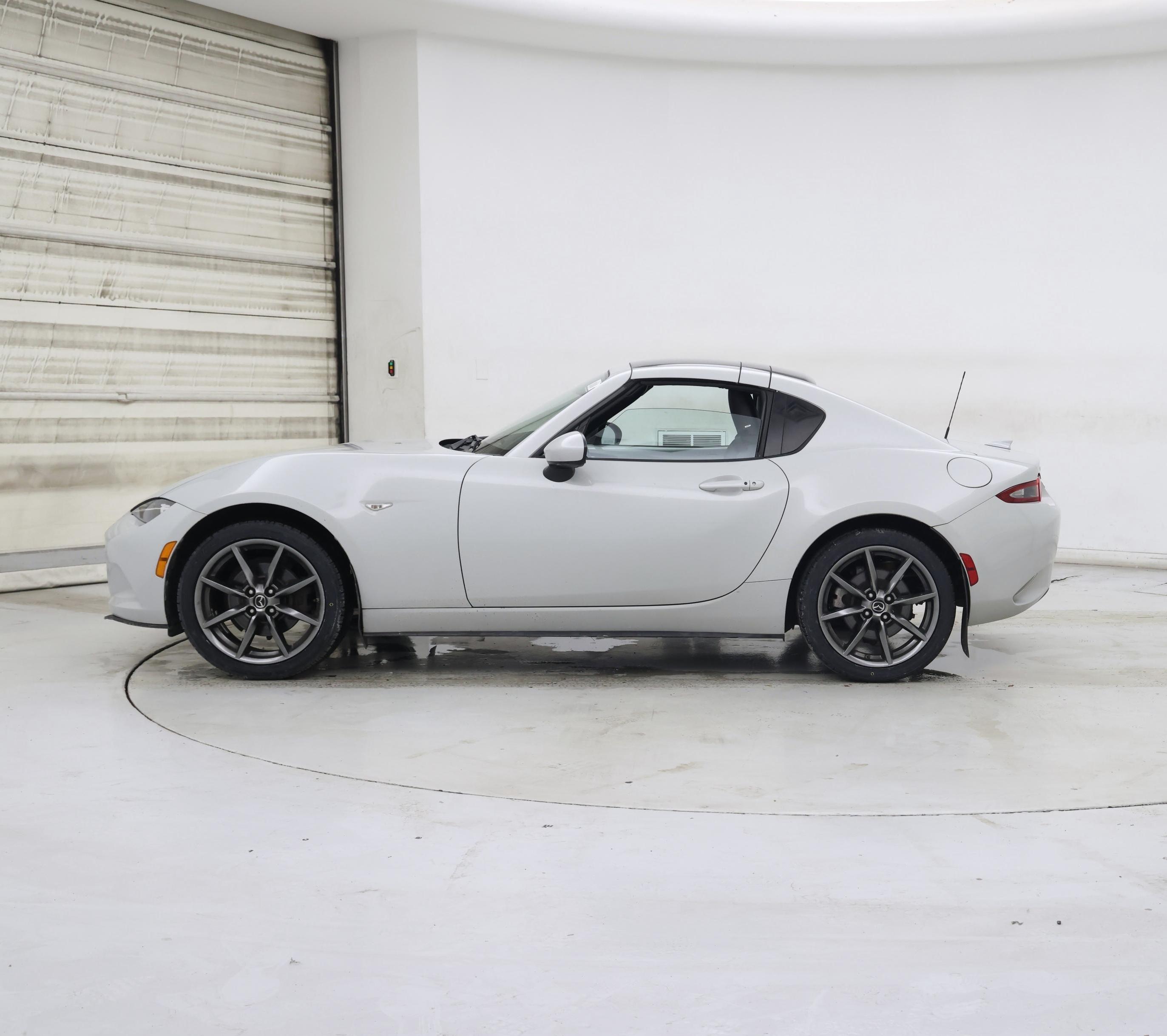 Thumbnail: 2019 Mazda MX-5 Miata - 3