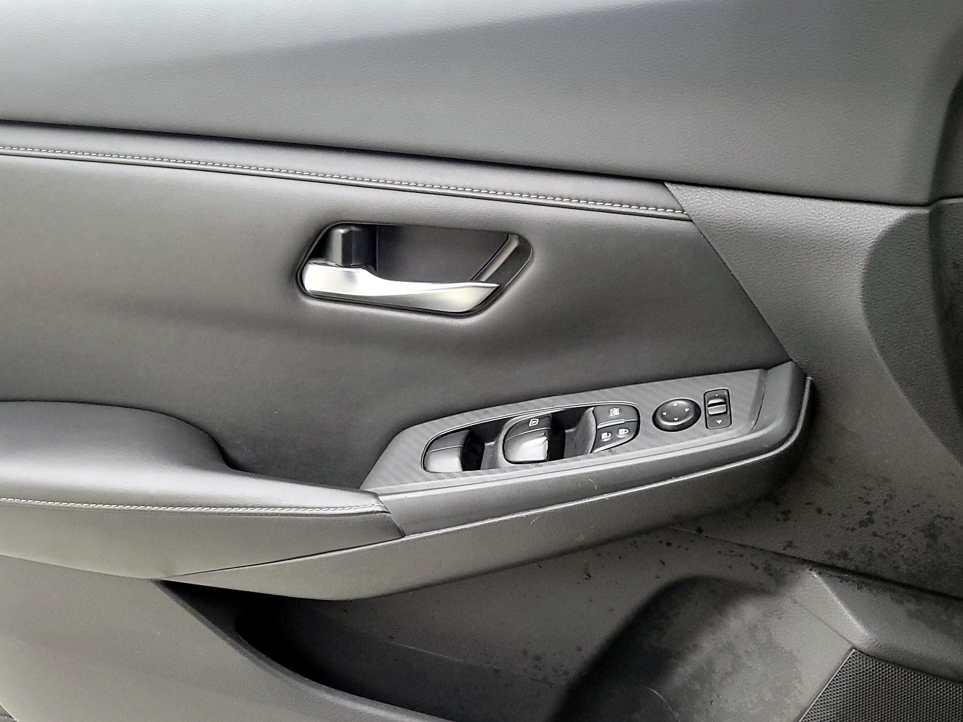 Thumbnail: 2021 Nissan Sentra - 12