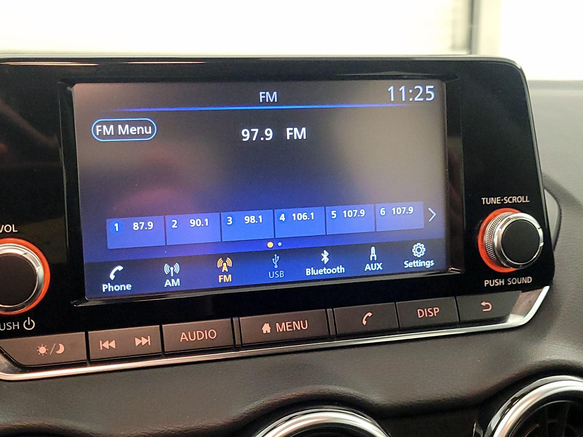 Thumbnail: 2021 Nissan Sentra - 15