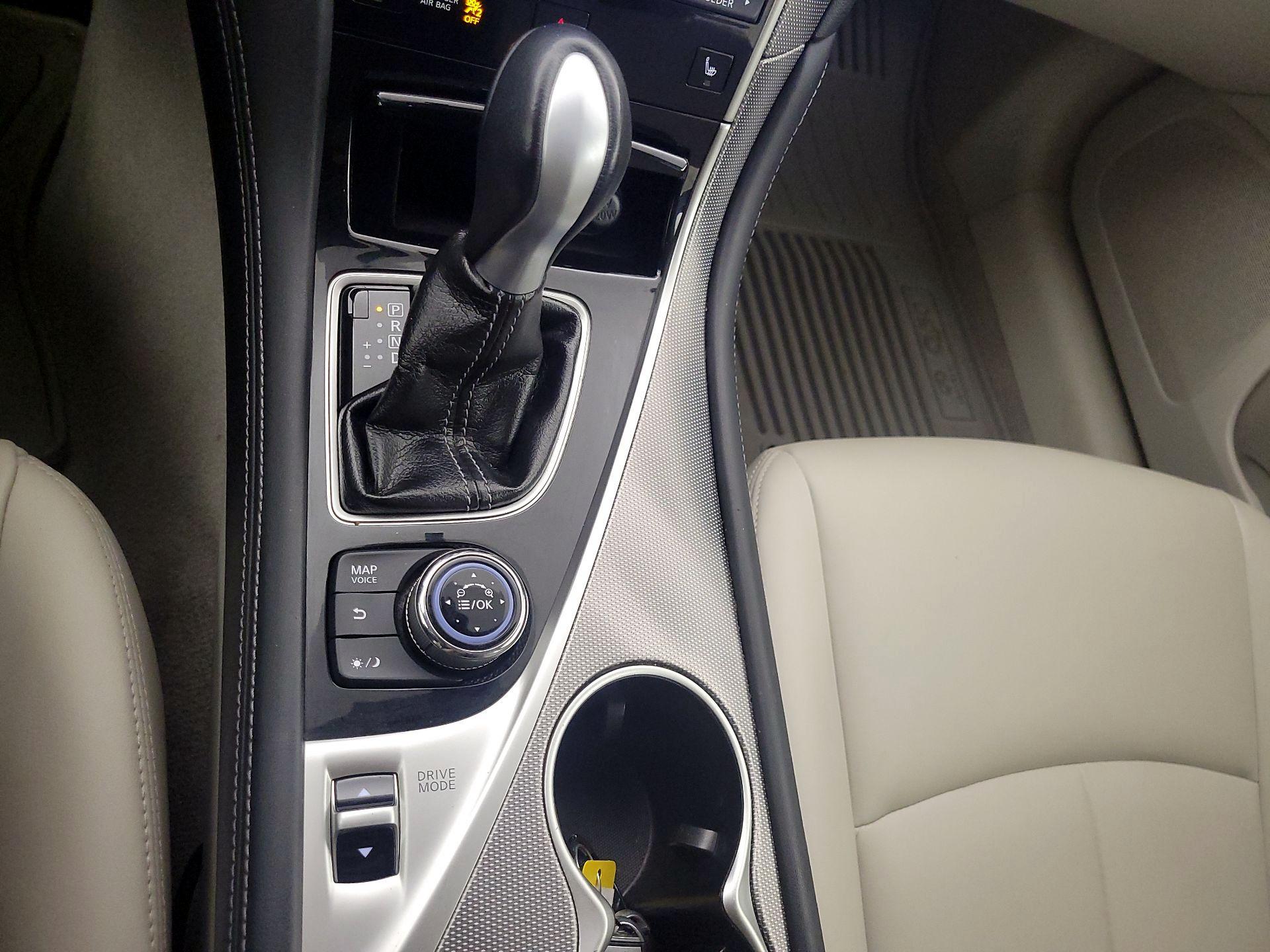 Thumbnail: 2017 INFINITI Q50 - 18