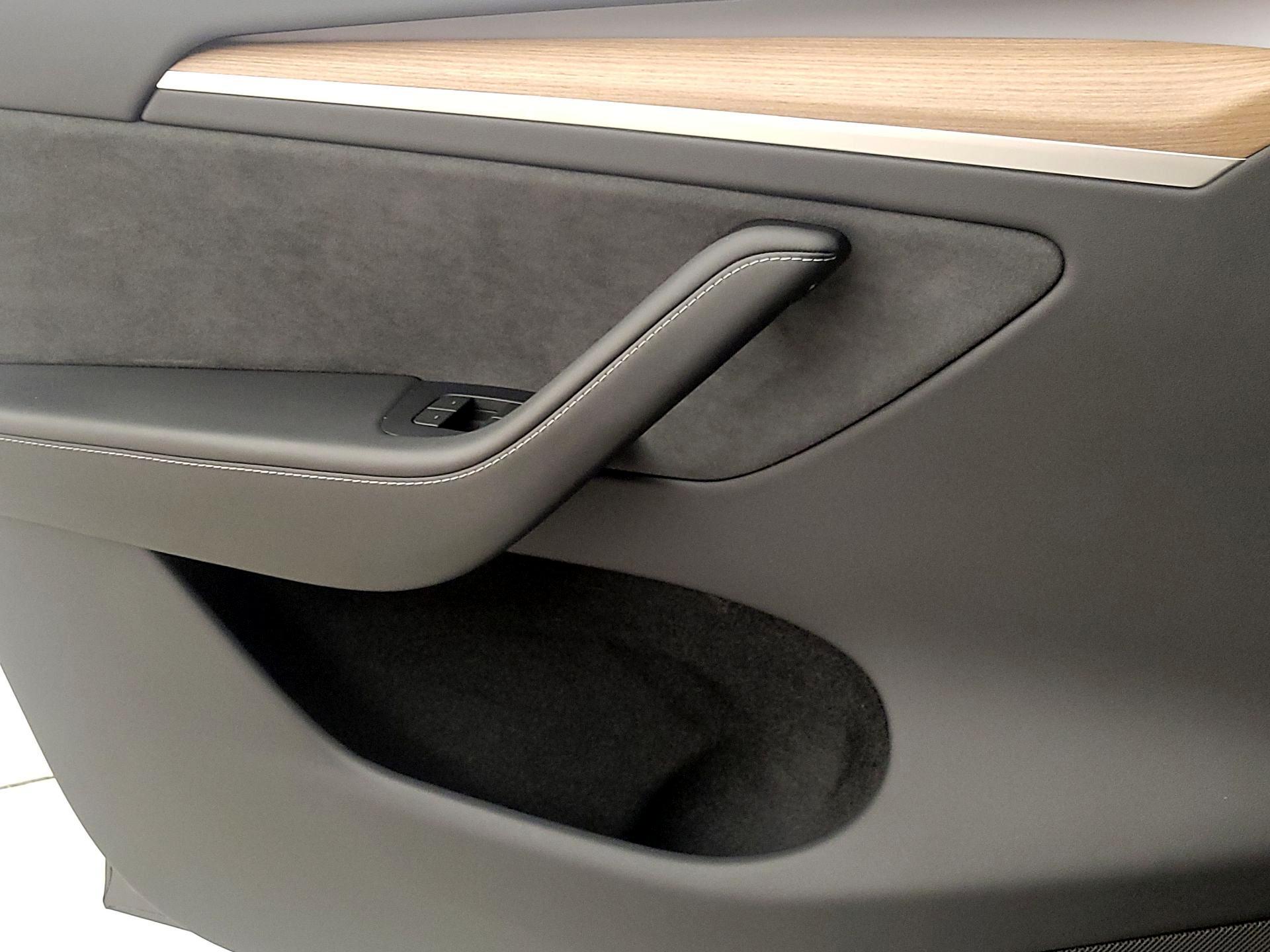 Thumbnail: 2024 Tesla Model Y - 12