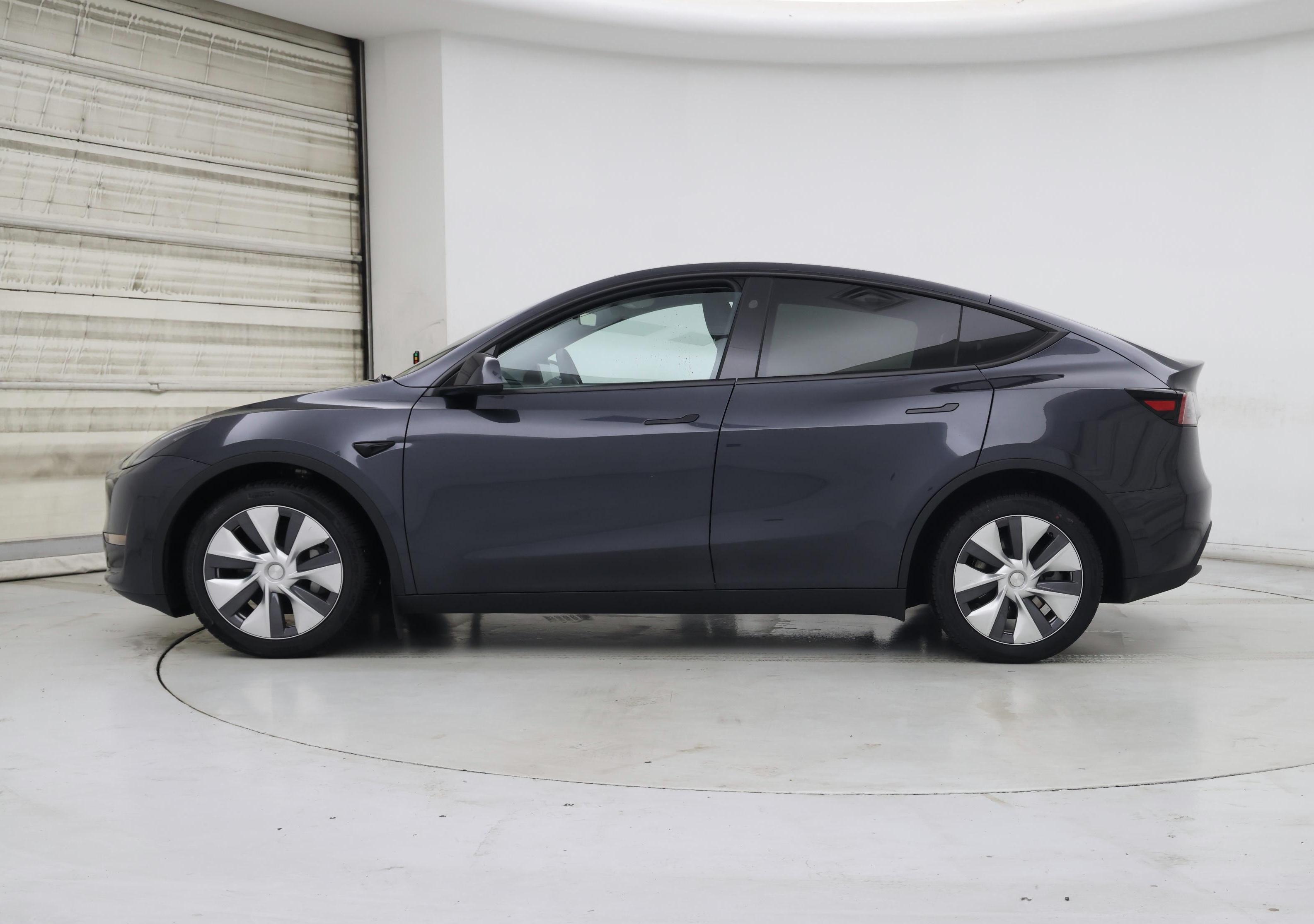 Thumbnail: 2024 Tesla Model Y - 3