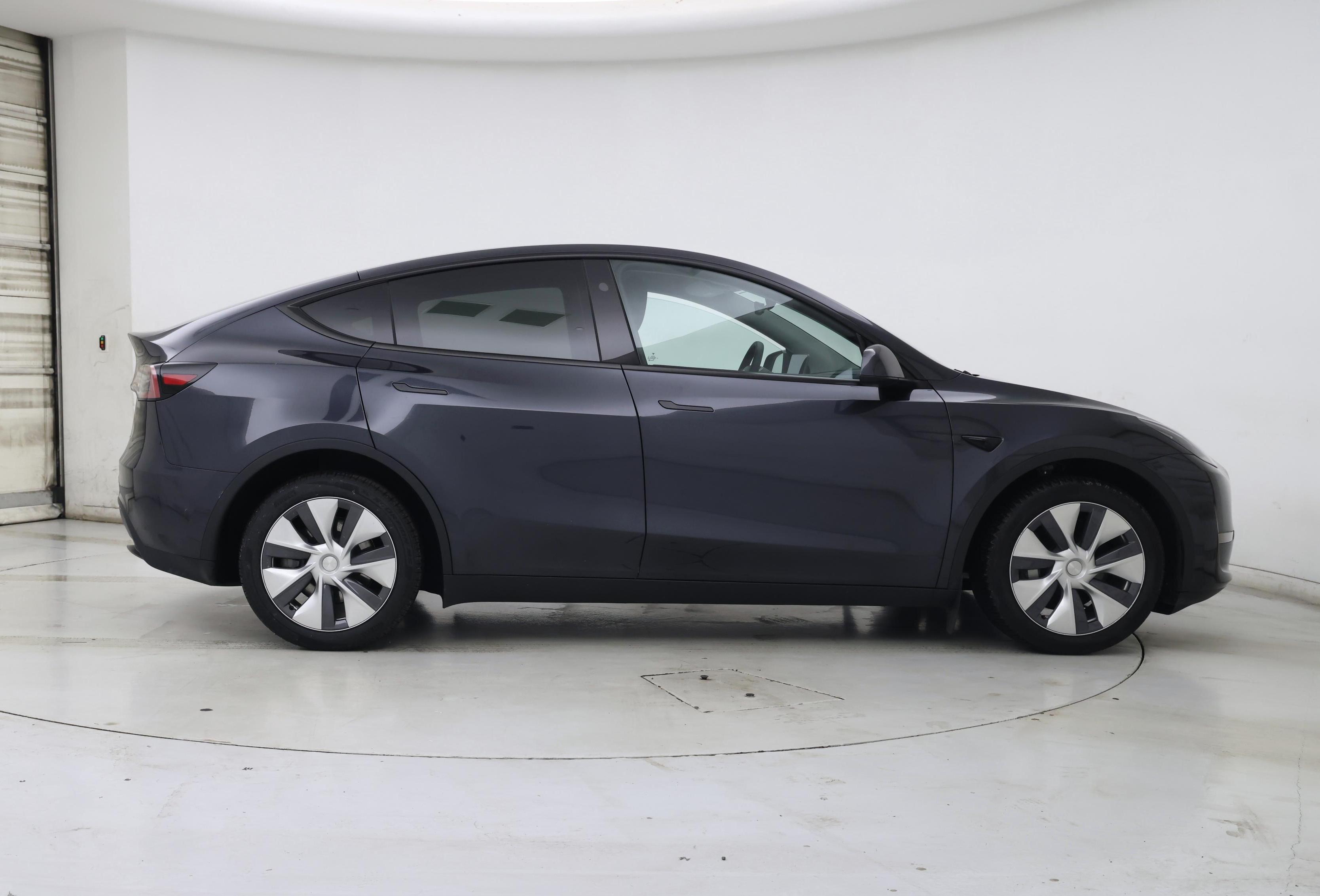 Thumbnail: 2024 Tesla Model Y - 7