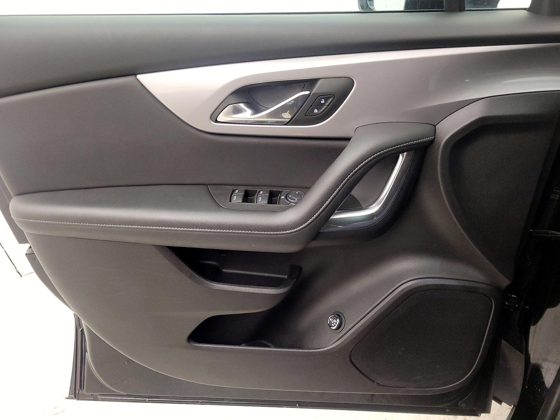 Thumbnail: 2023 Chevrolet Blazer - 12