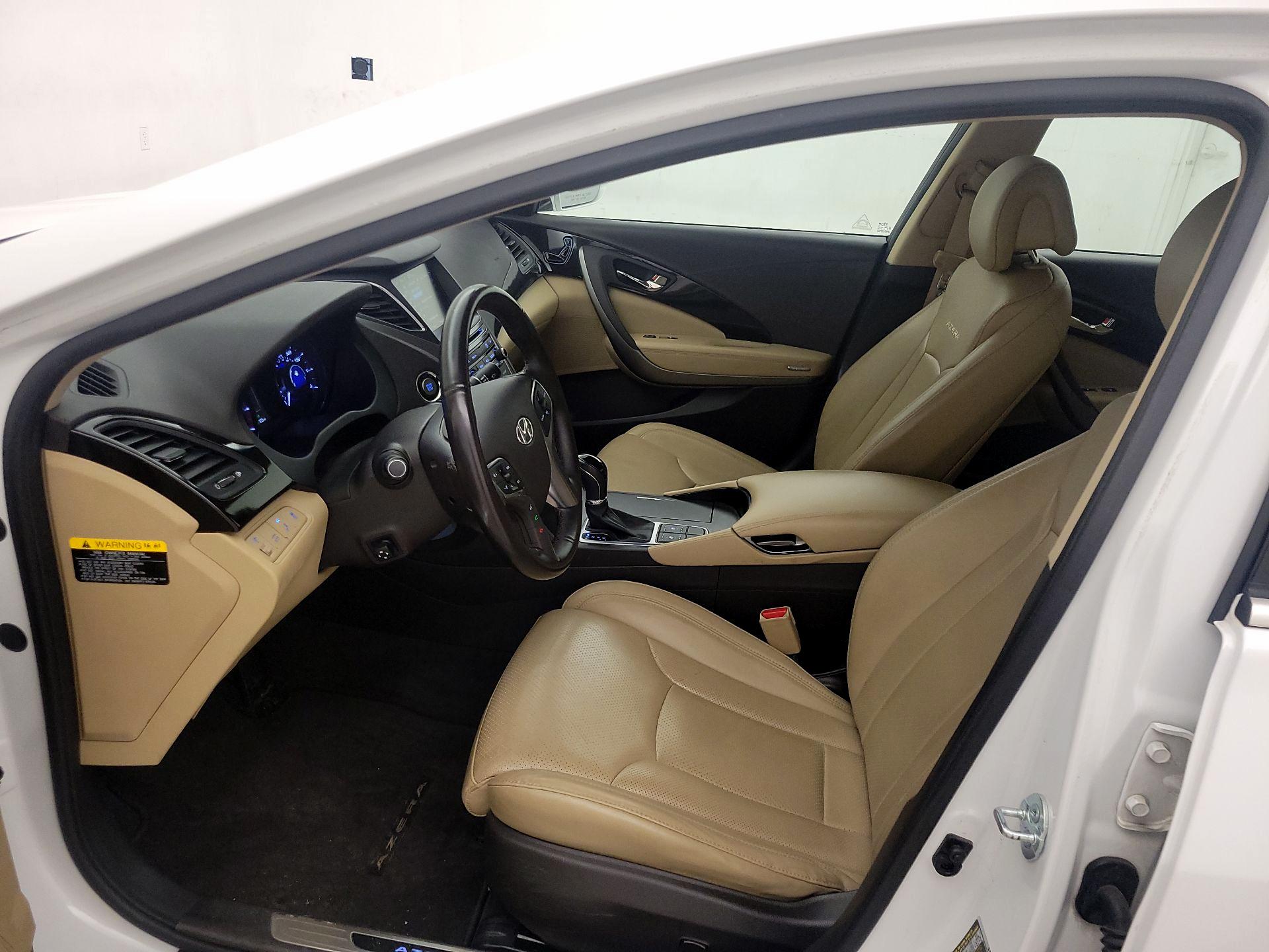 Thumbnail: 2015 Hyundai Azera - 11