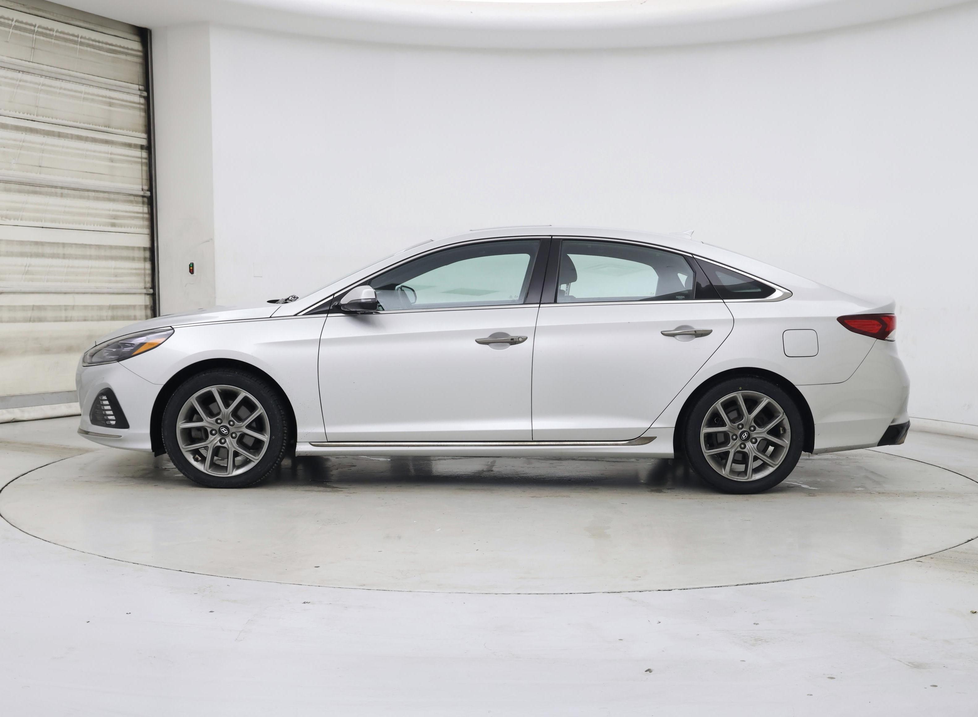 Thumbnail: 2018 Hyundai Sonata - 3