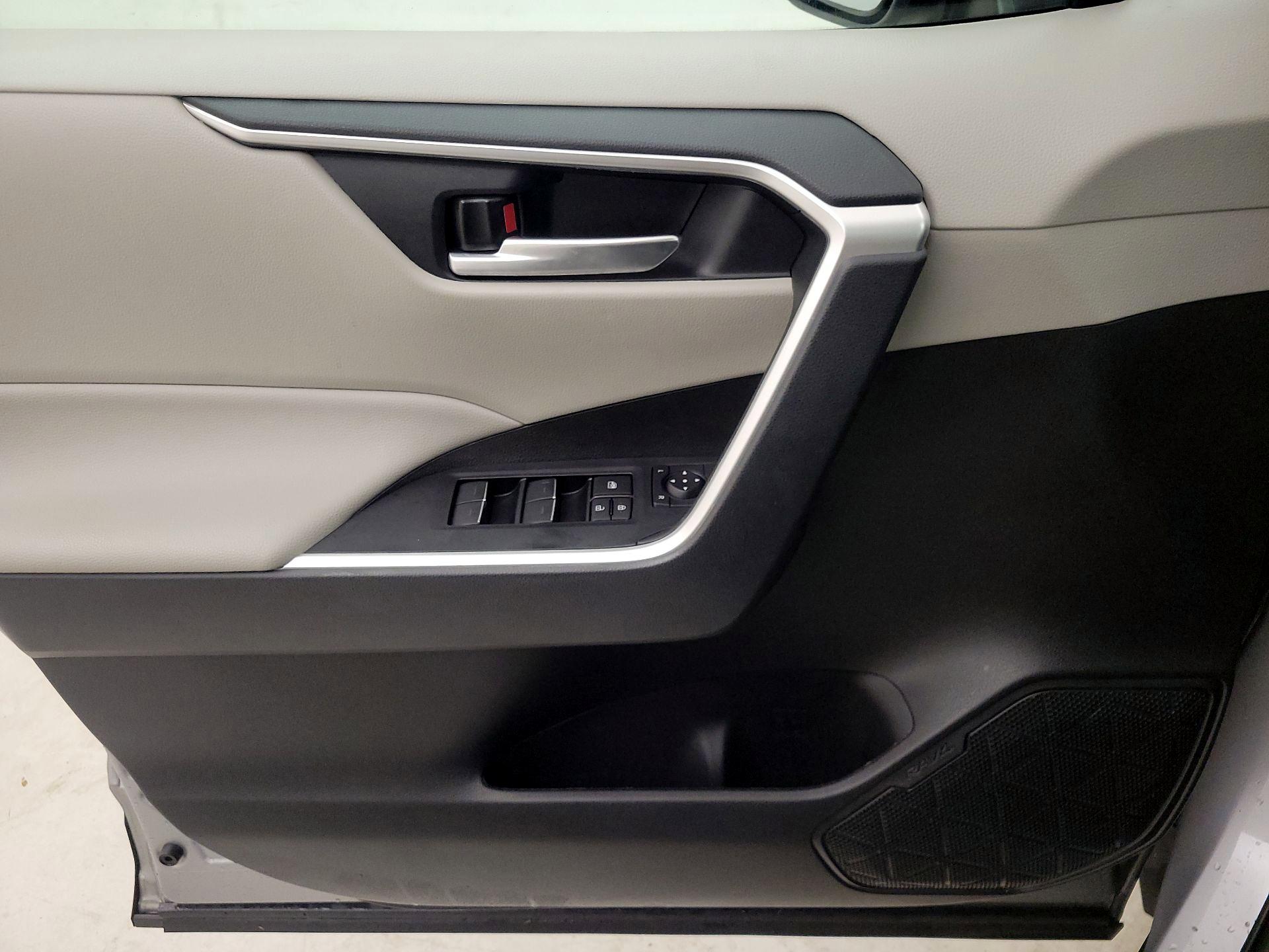 Thumbnail: 2024 Toyota RAV4 - 12