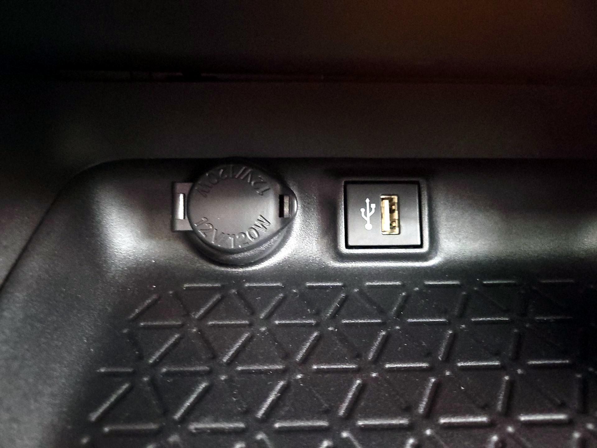 Thumbnail: 2024 Toyota RAV4 - 18