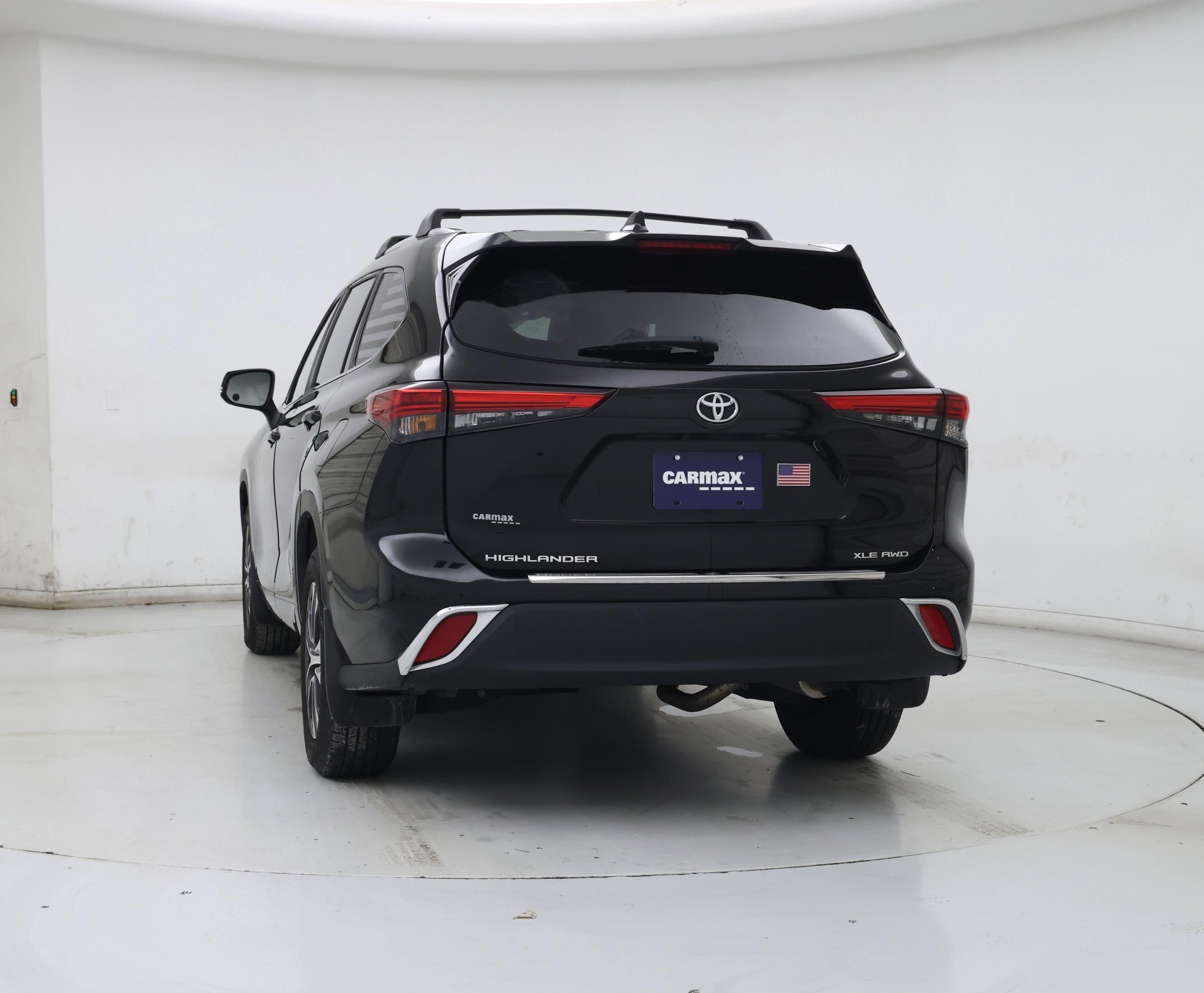 Thumbnail: 2023 Toyota Highlander - 6