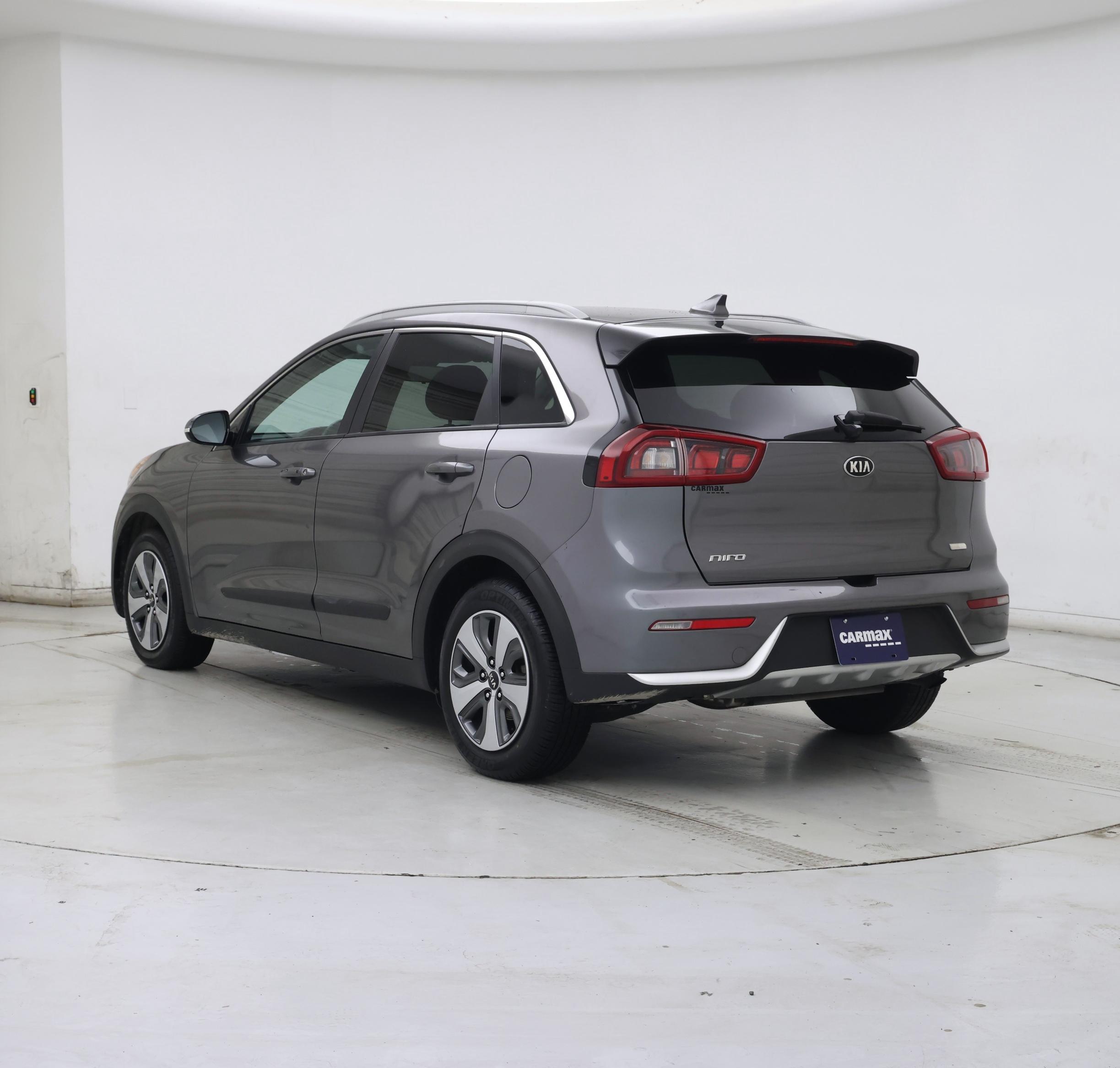 Thumbnail: 2017 Kia Niro - 2