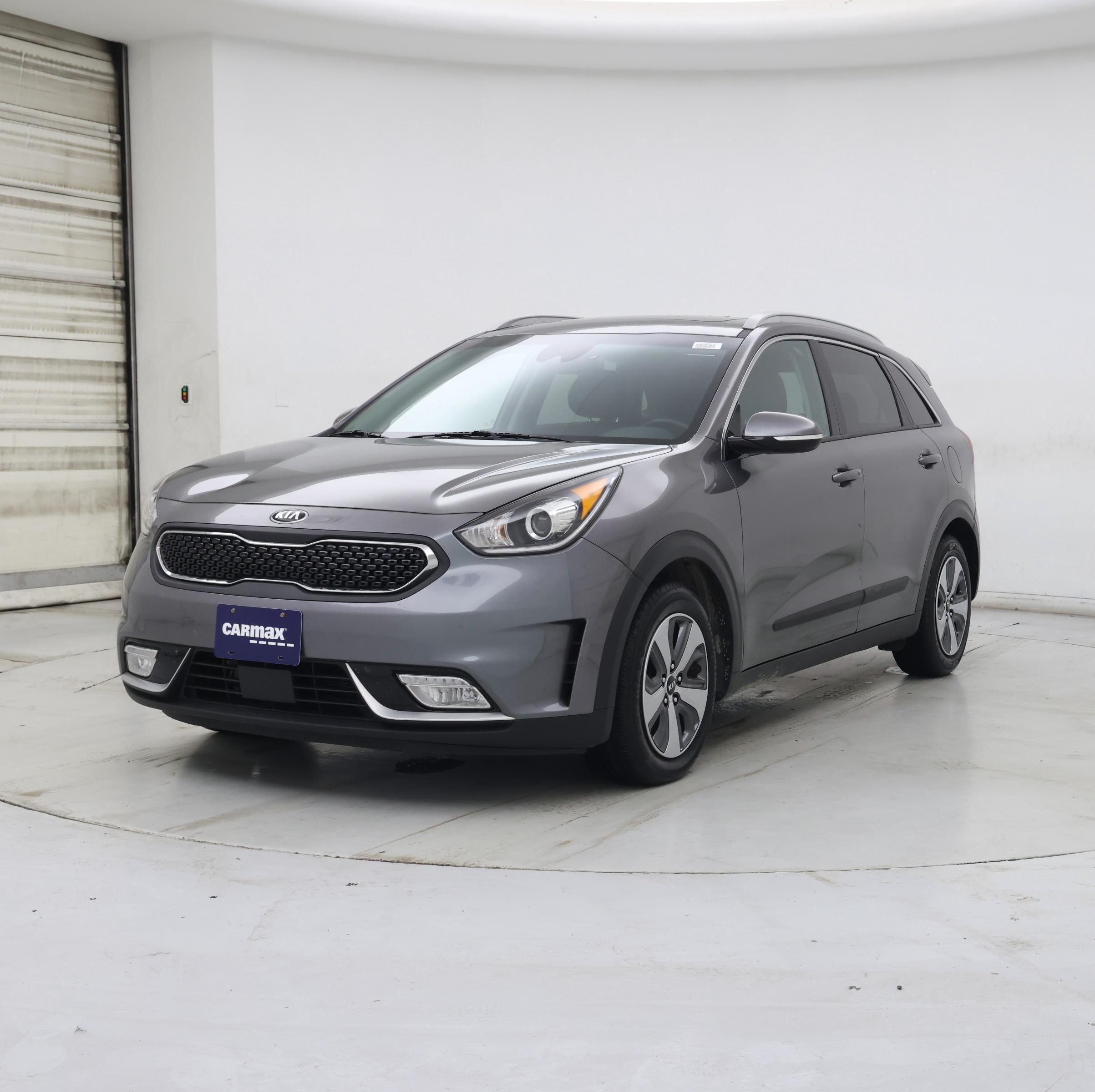 Thumbnail: 2017 Kia Niro - 4
