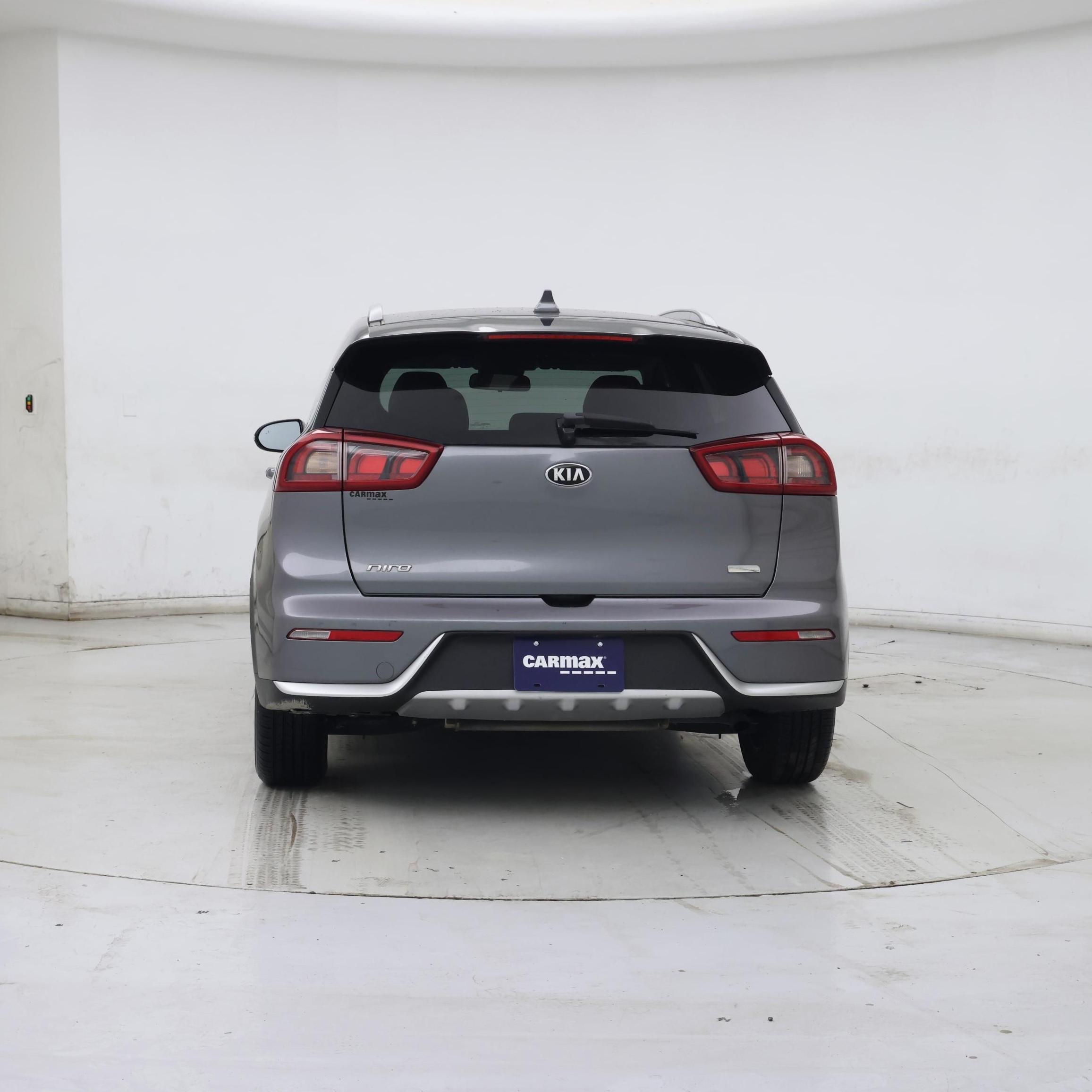 Thumbnail: 2017 Kia Niro - 6