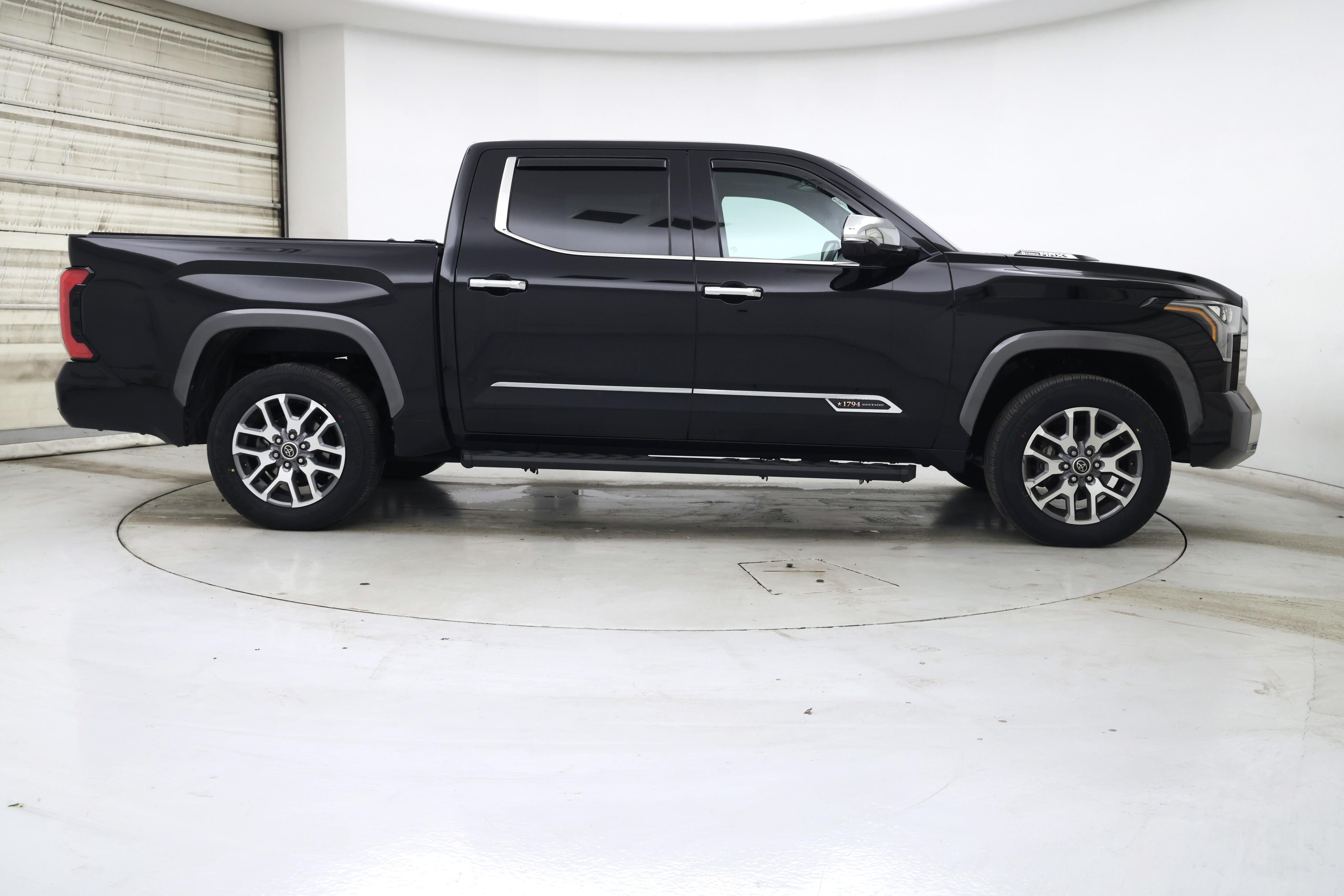 Thumbnail: 2023 Toyota Tundra - 7