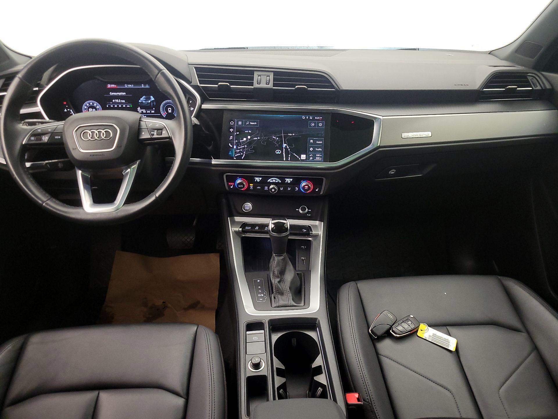 Thumbnail: 2020 Audi Q3 - 9