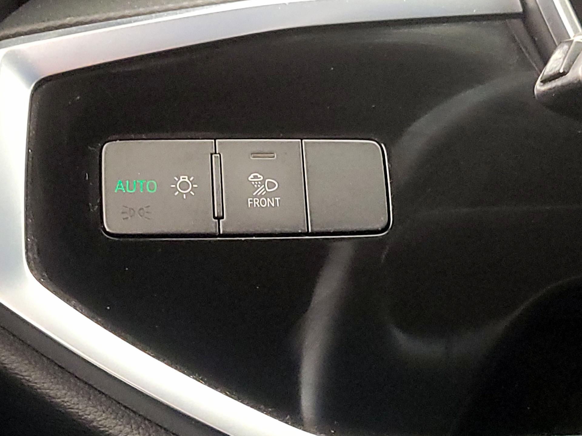 Thumbnail: 2020 Audi Q3 - 13