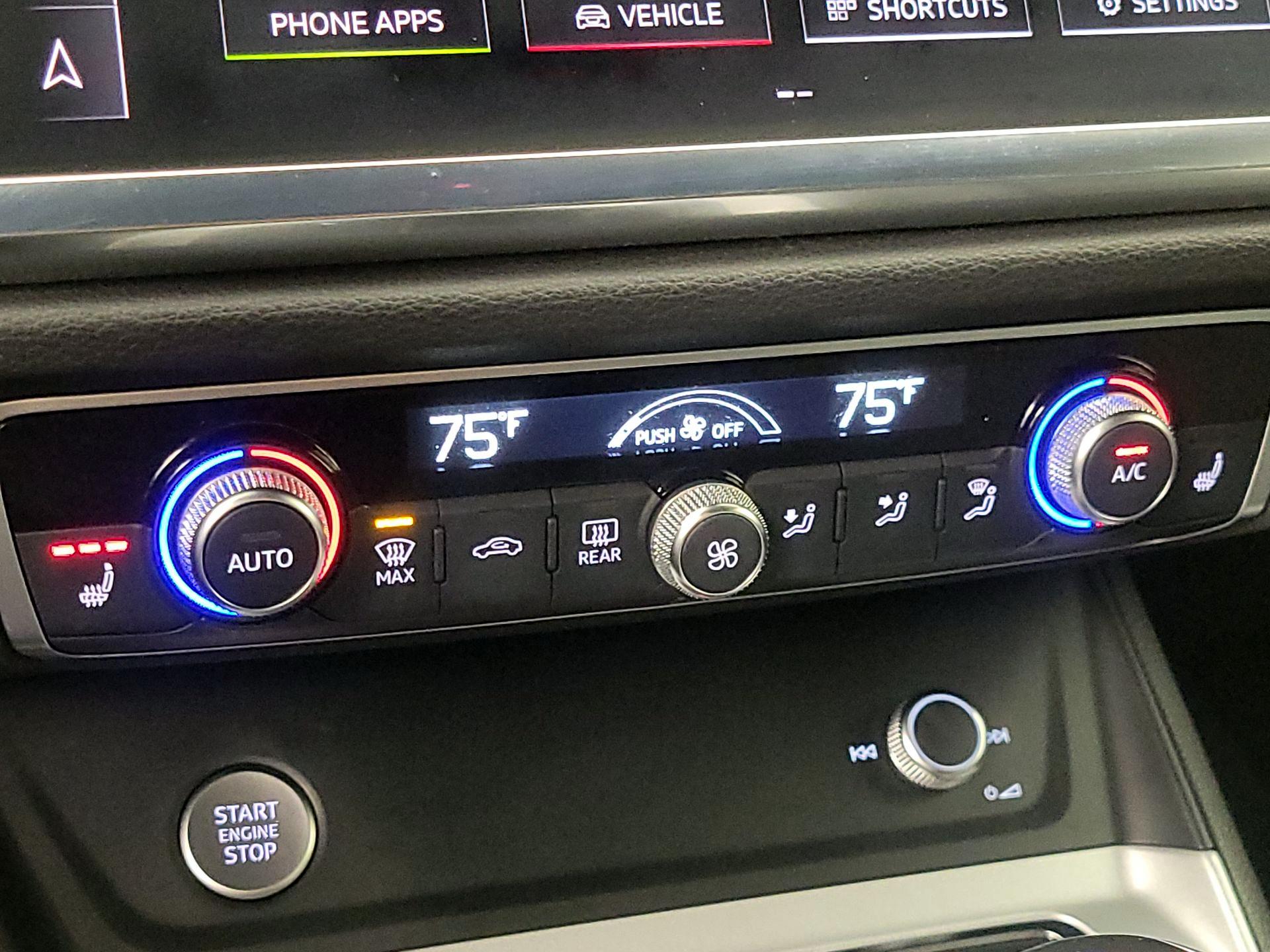 Thumbnail: 2020 Audi Q3 - 17