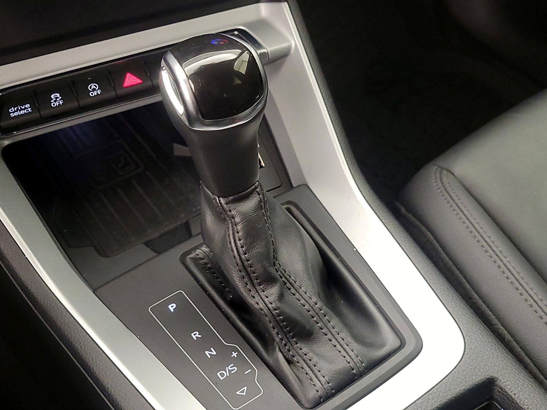 Thumbnail: 2020 Audi Q3 - 18