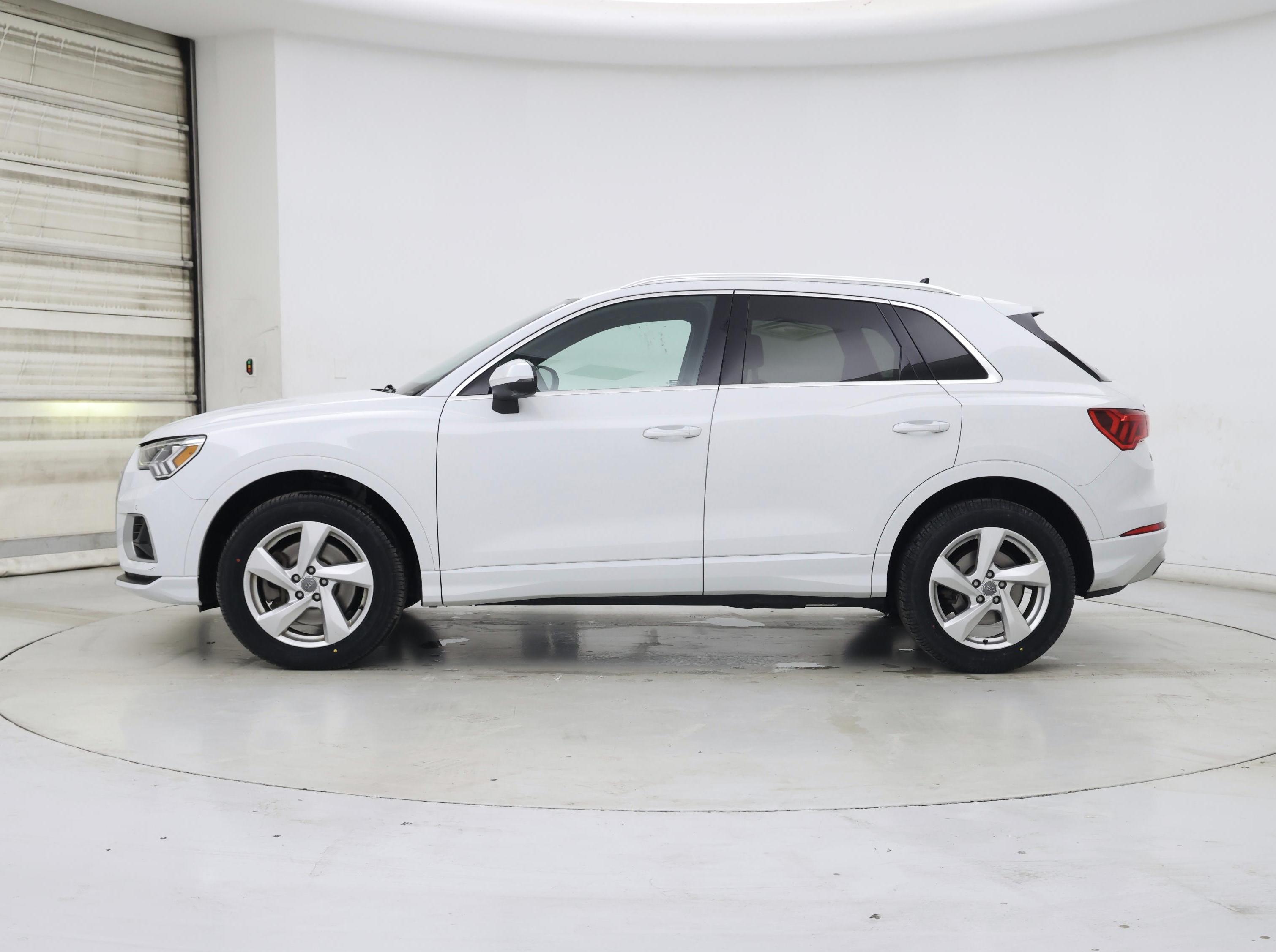 Thumbnail: 2020 Audi Q3 - 3