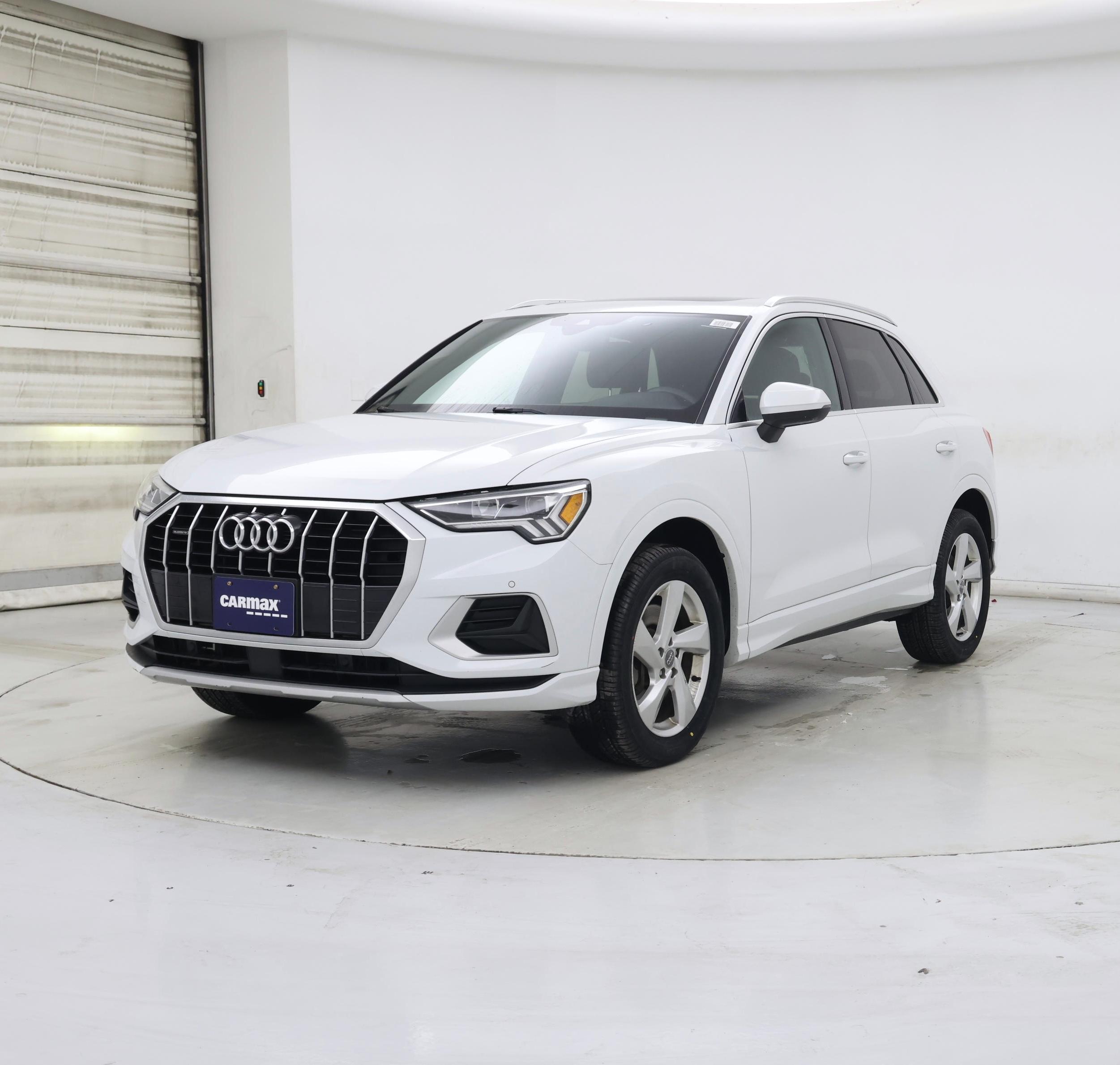Thumbnail: 2020 Audi Q3 - 4