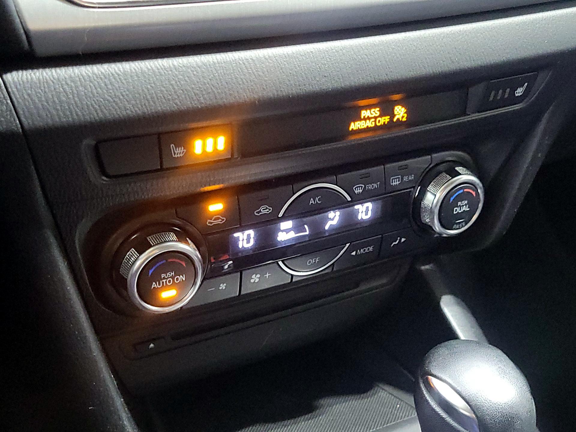 Thumbnail: 2014 Mazda Mazda3 - 16