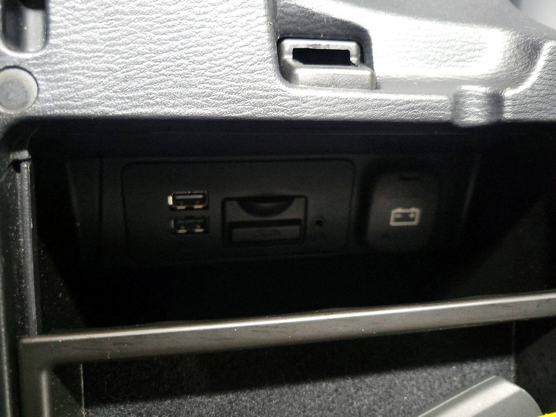 Thumbnail: 2014 Mazda Mazda3 - 18