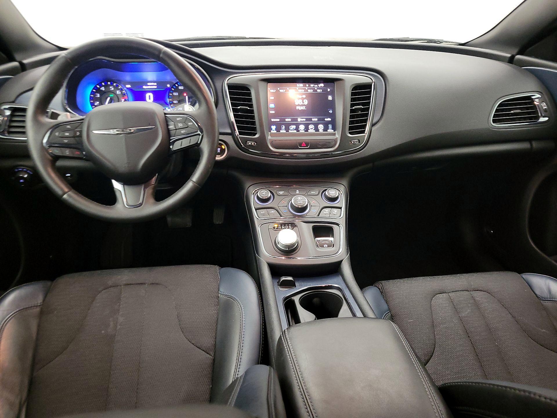 Thumbnail: 2015 Chrysler 200 - 9