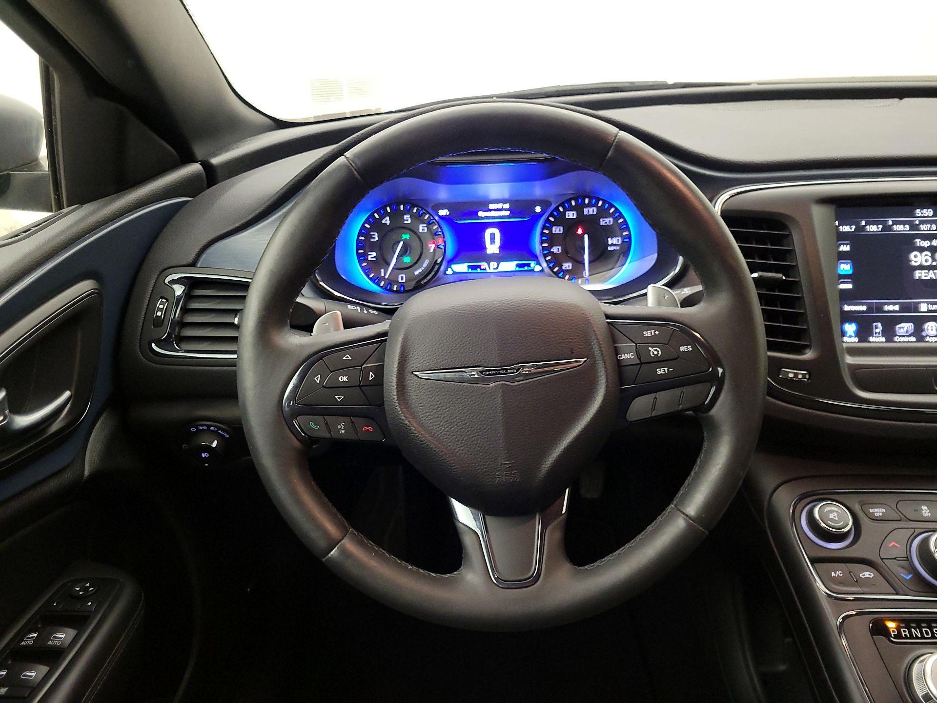 Thumbnail: 2015 Chrysler 200 - 10