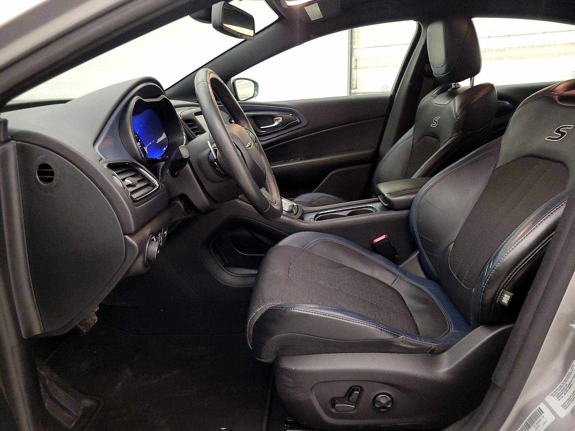 Thumbnail: 2015 Chrysler 200 - 11