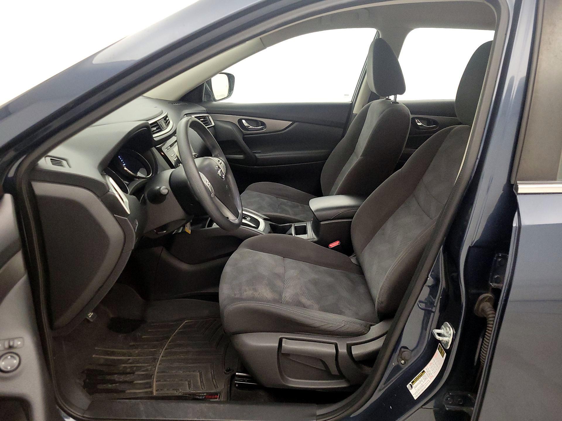 Thumbnail: 2016 Nissan Rogue - 11