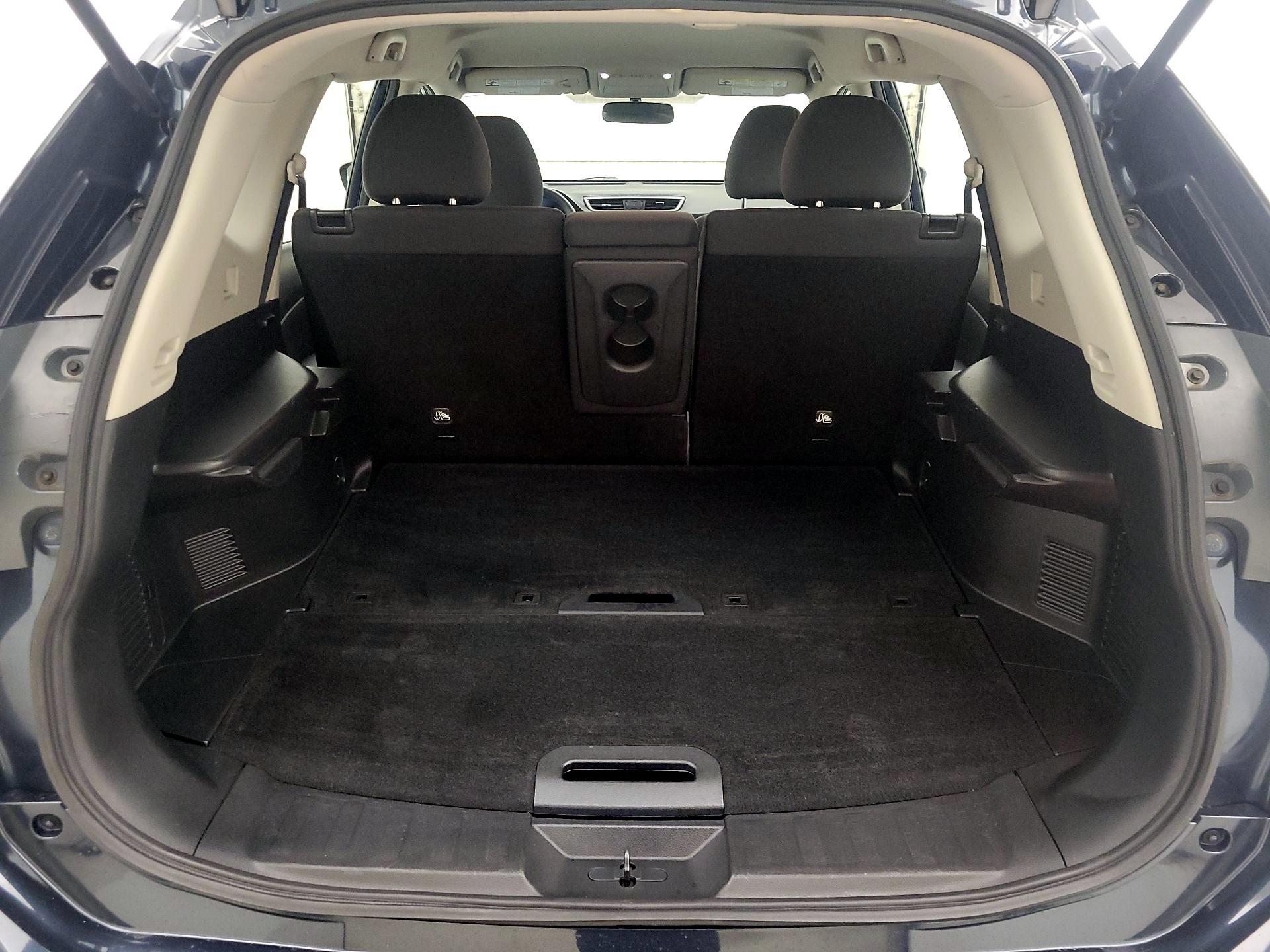 Thumbnail: 2016 Nissan Rogue - 20