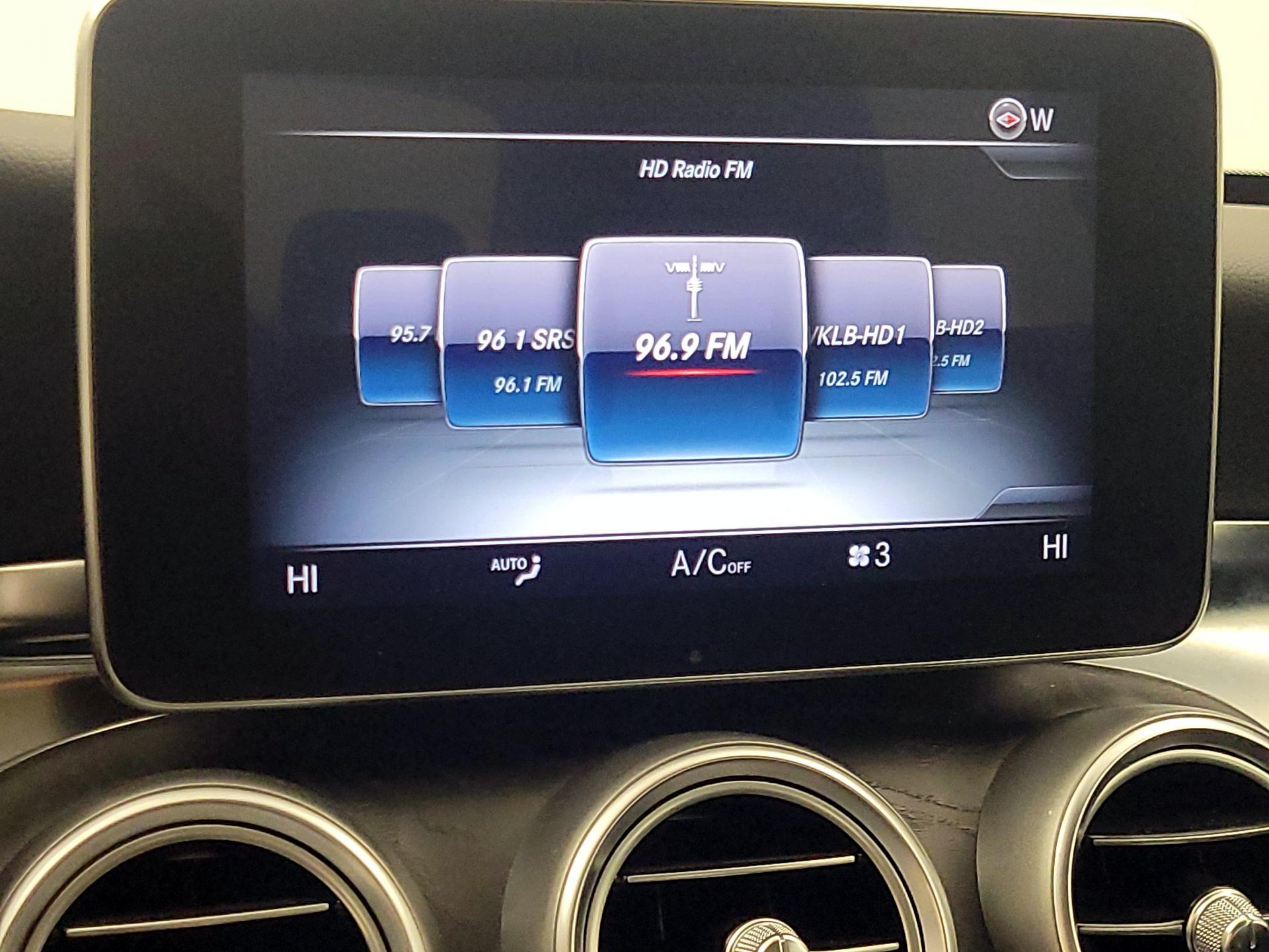 Thumbnail: 2015 Mercedes-Benz C-Class - 15