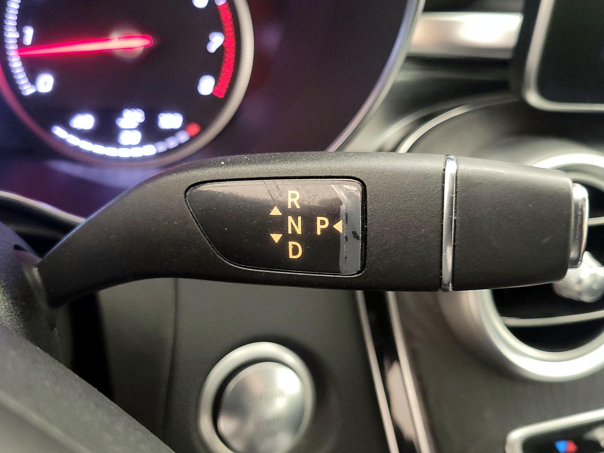 Thumbnail: 2015 Mercedes-Benz C-Class - 17