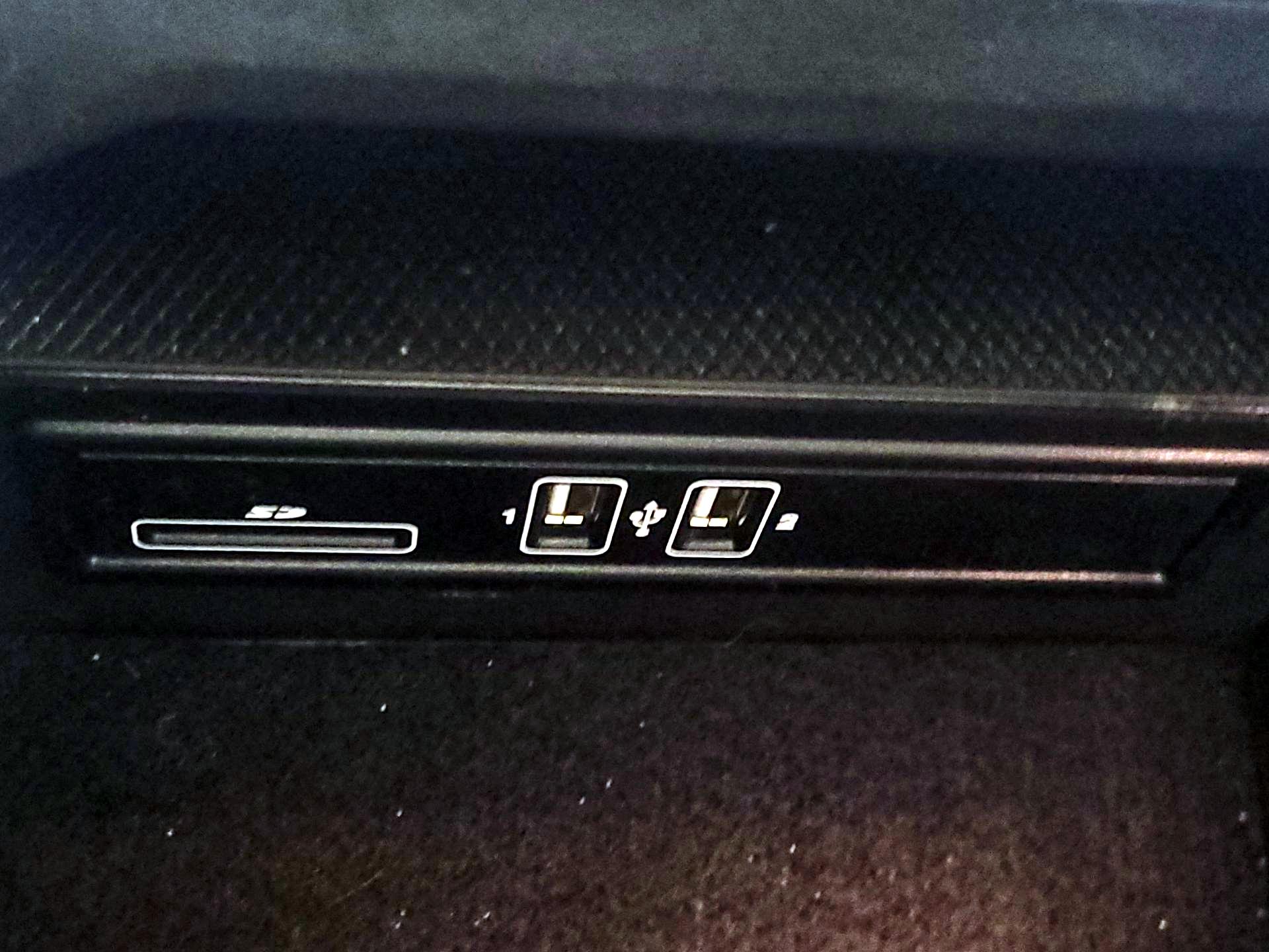 Thumbnail: 2015 Mercedes-Benz C-Class - 18