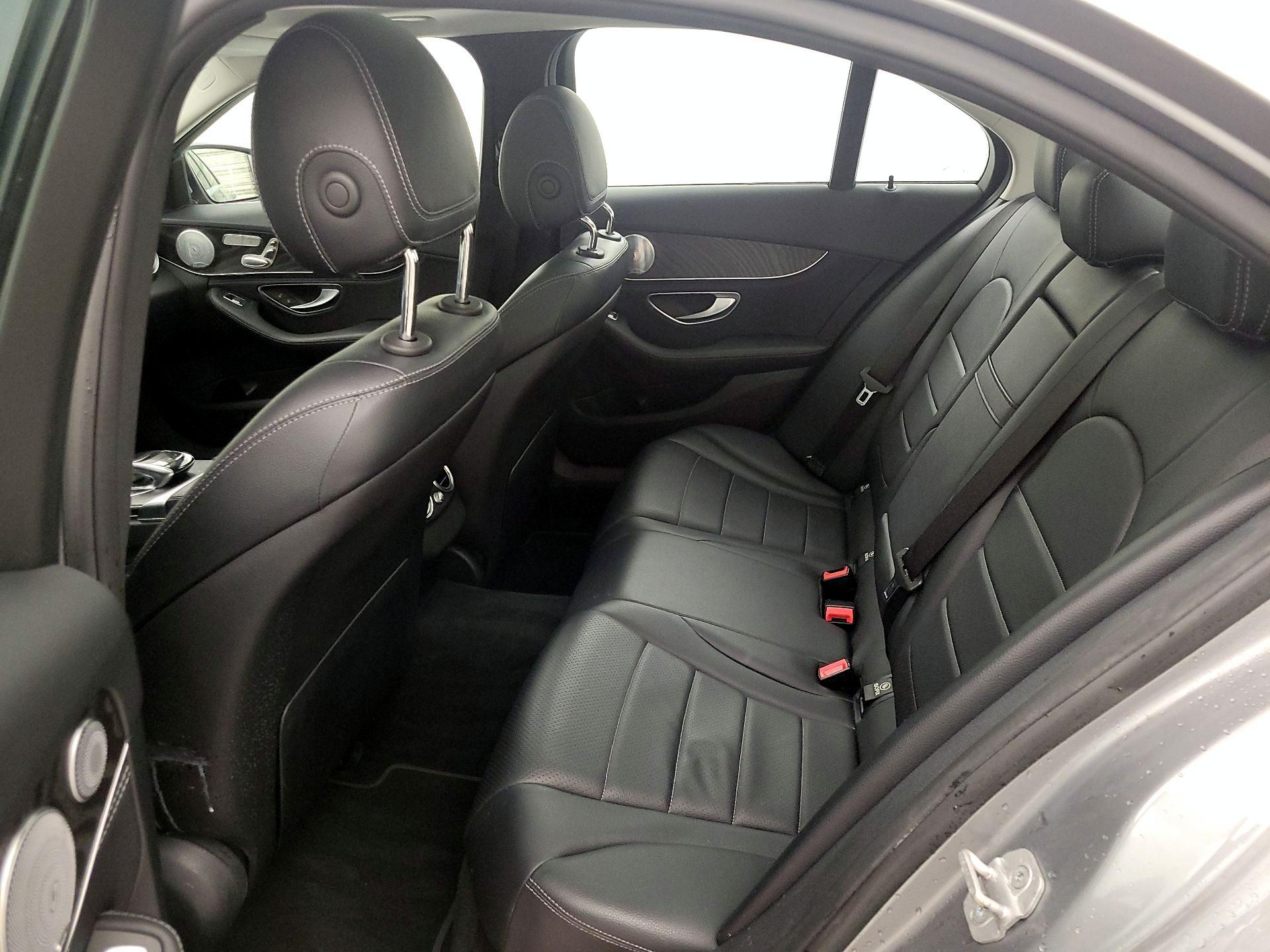 Thumbnail: 2015 Mercedes-Benz C-Class - 20