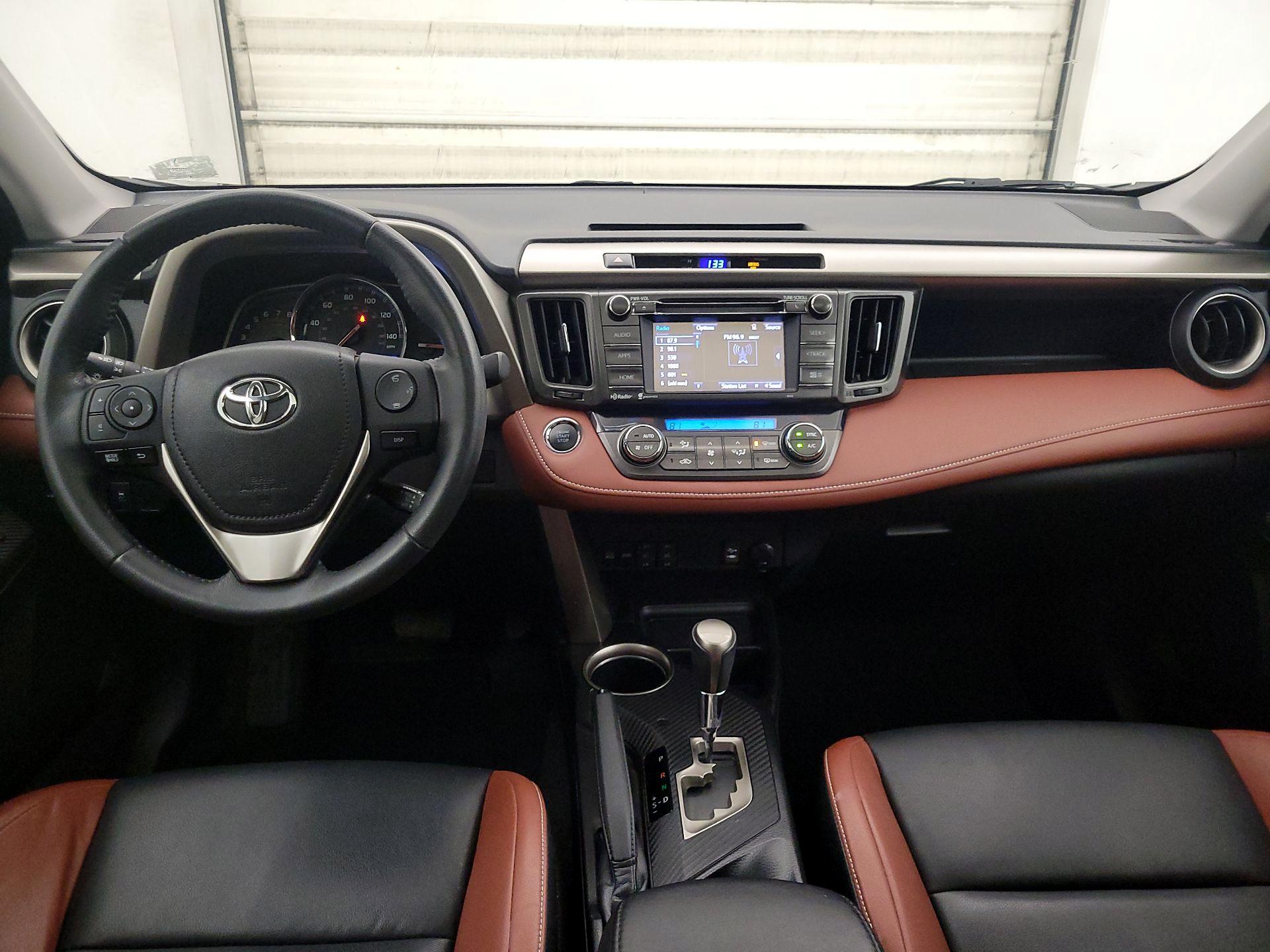 Thumbnail: 2015 Toyota RAV4 - 9