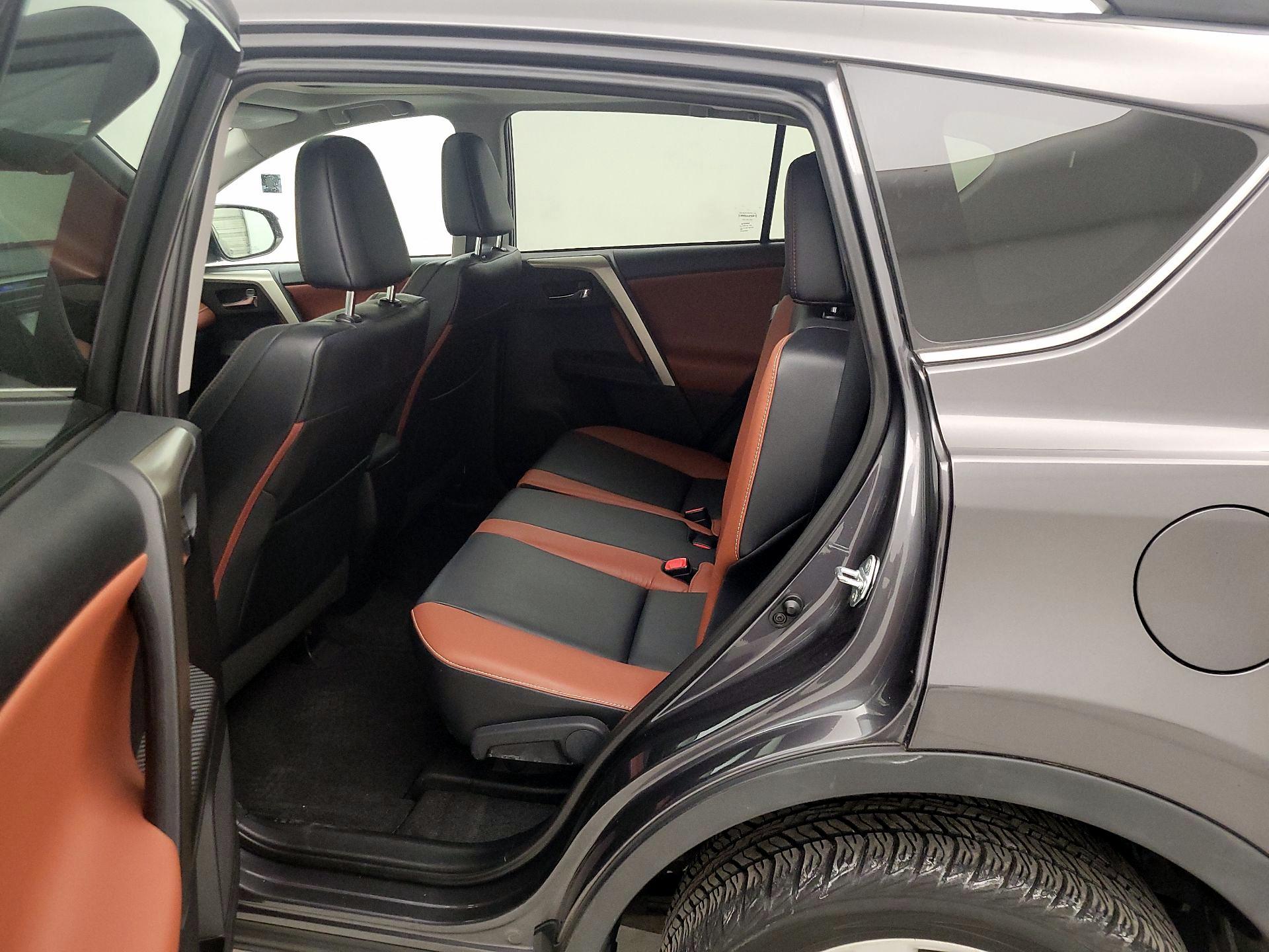 Thumbnail: 2015 Toyota RAV4 - 20