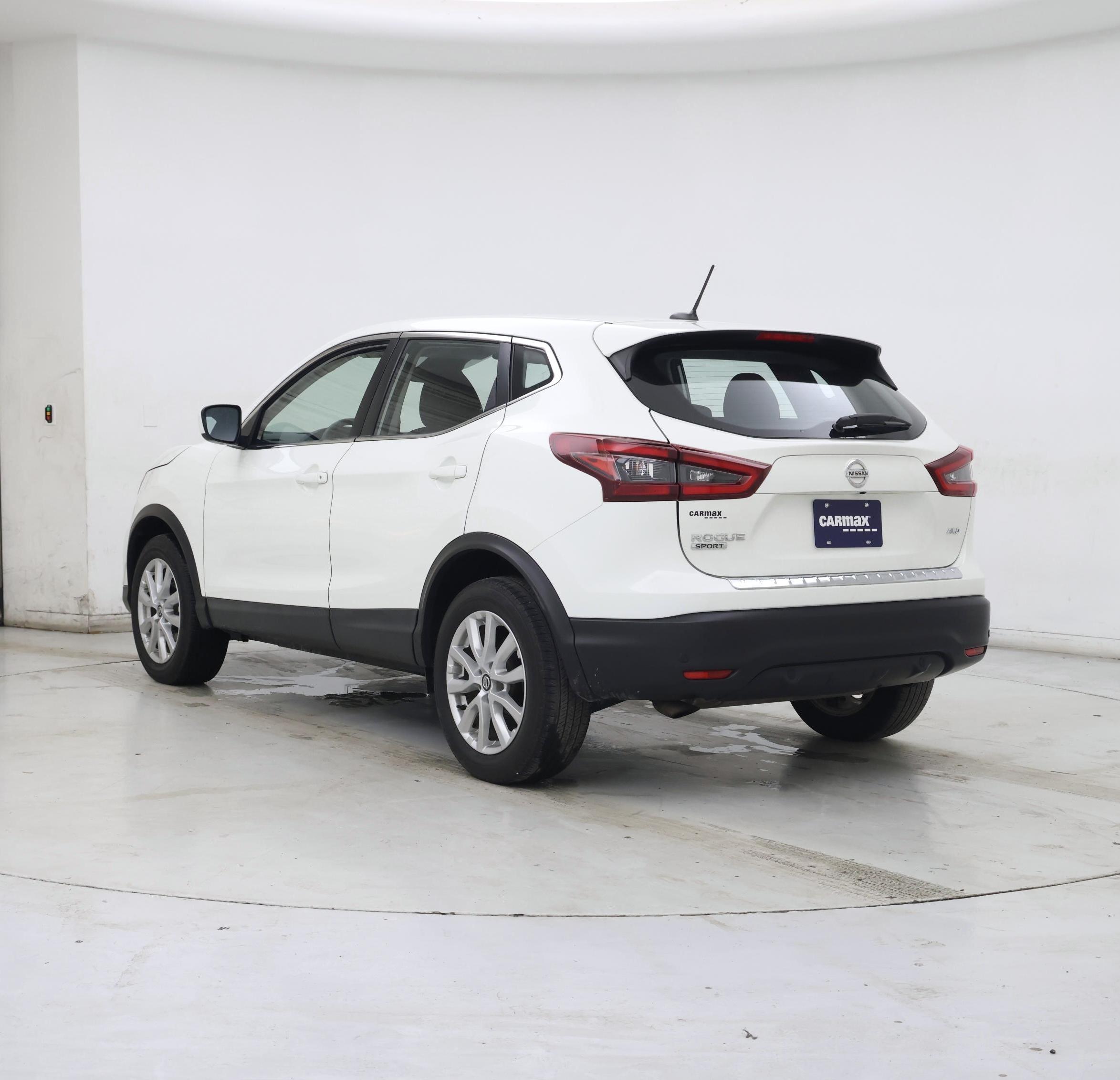 Thumbnail: 2020 Nissan Rogue Sport - 2