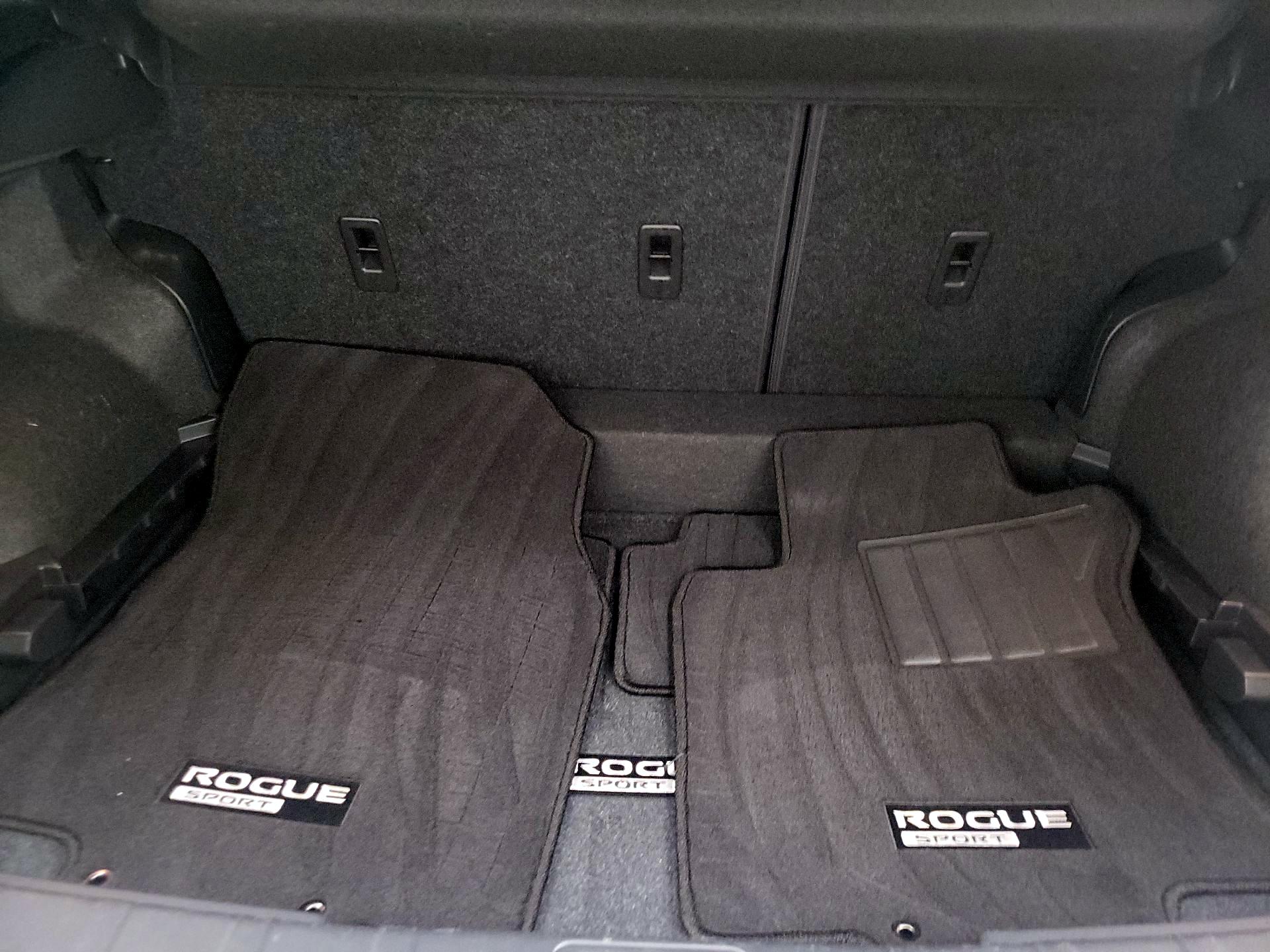 Thumbnail: 2020 Nissan Rogue Sport - 20