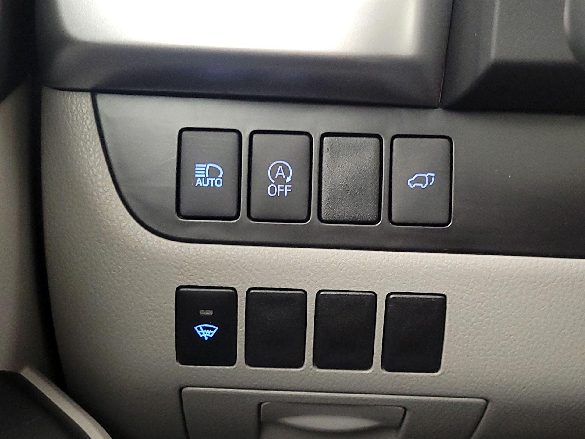 Thumbnail: 2018 Toyota Highlander - 13