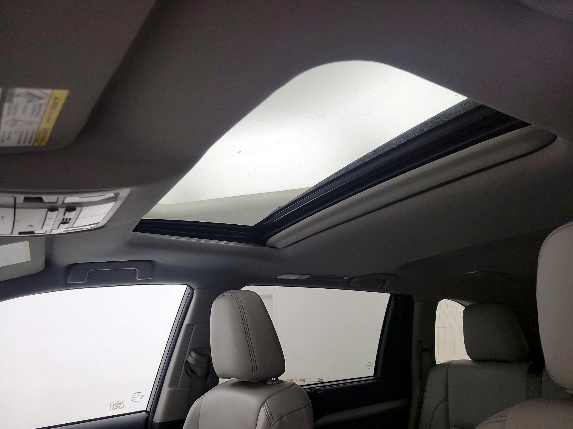 Thumbnail: 2018 Toyota Highlander - 19