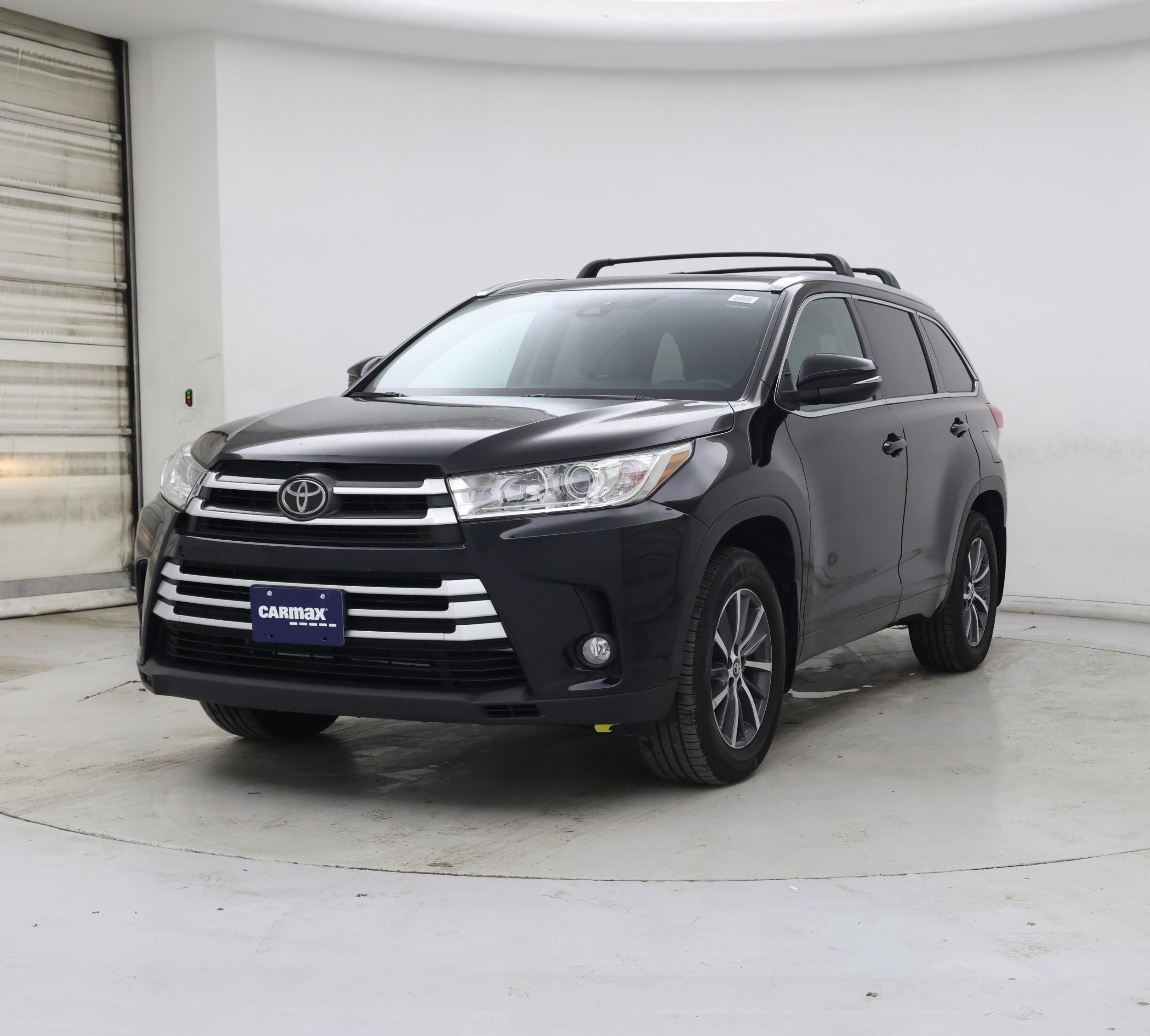 Thumbnail: 2018 Toyota Highlander - 4