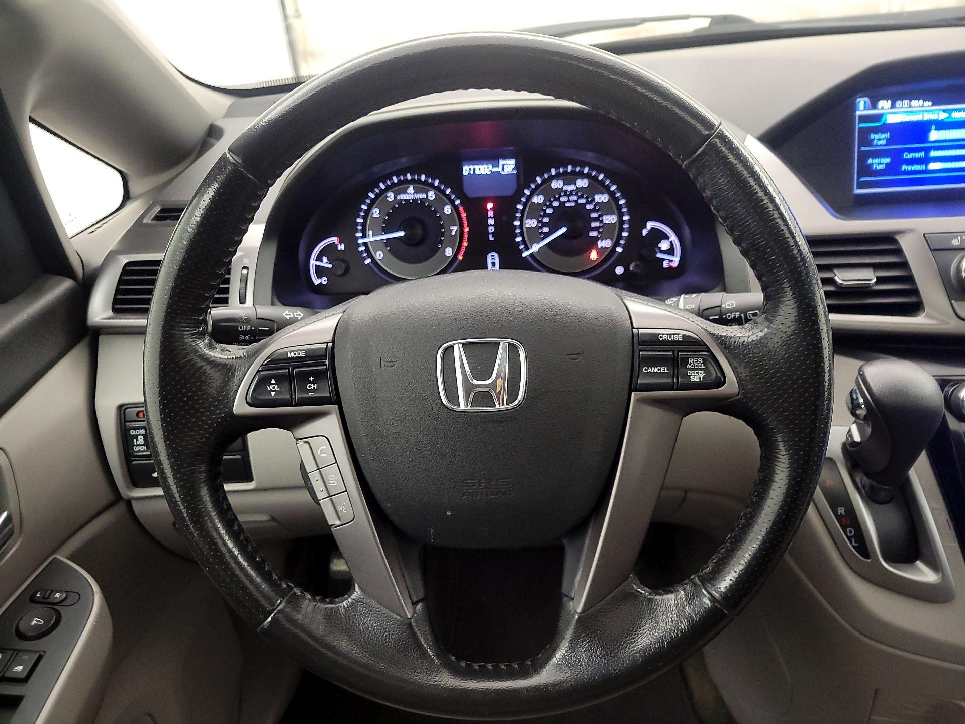 Thumbnail: 2015 Honda Odyssey - 10