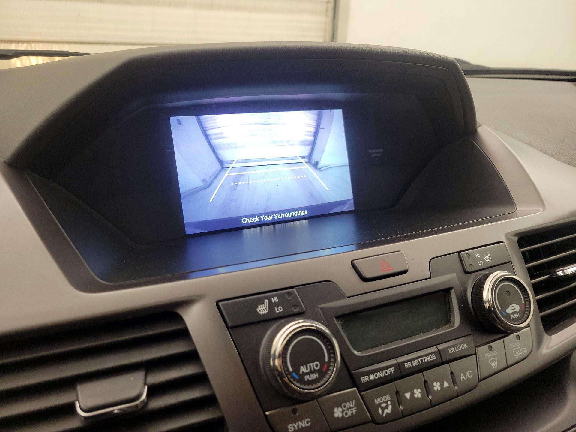 Thumbnail: 2015 Honda Odyssey - 14