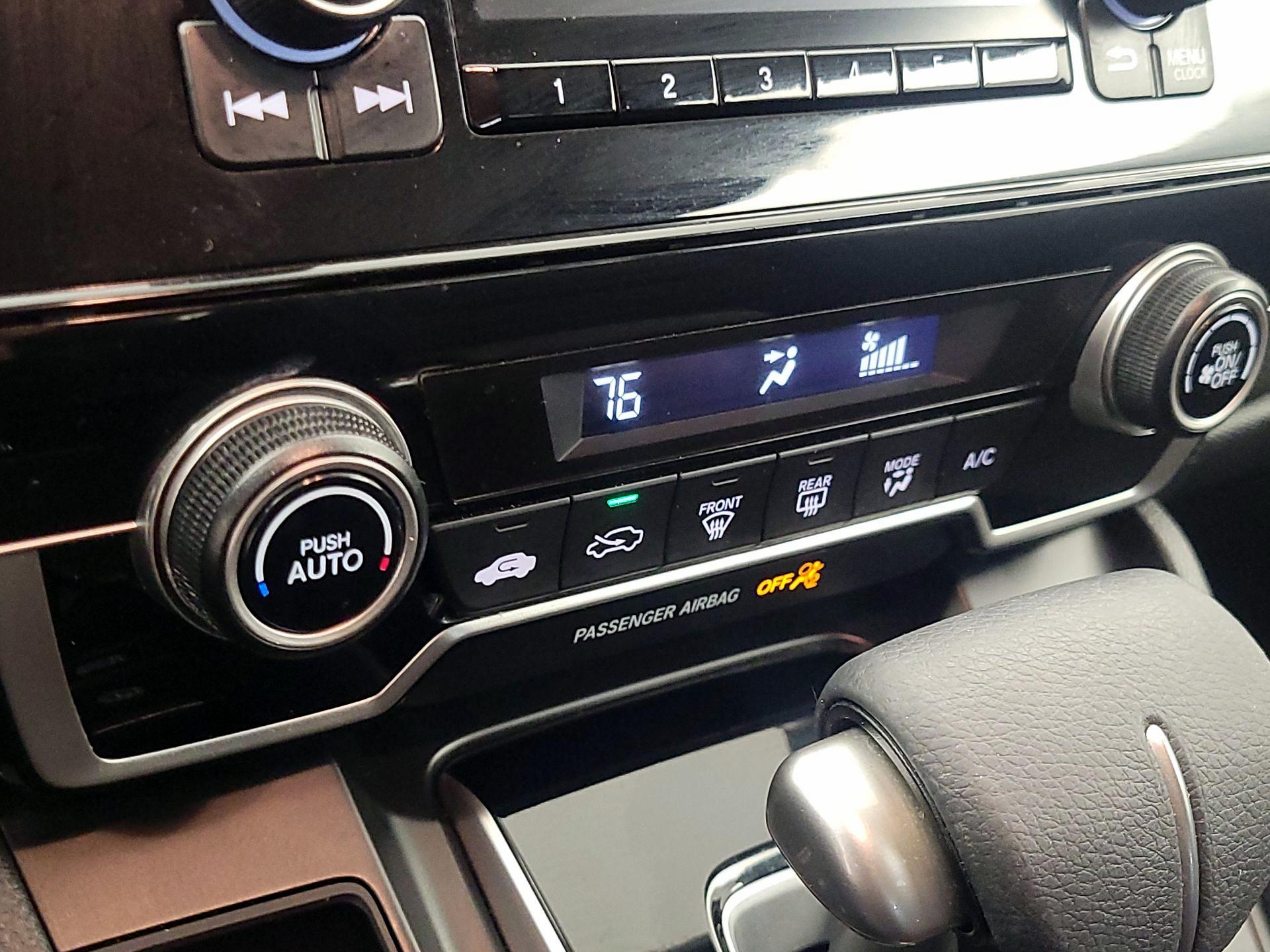 Thumbnail: 2019 Honda CR-V - 16