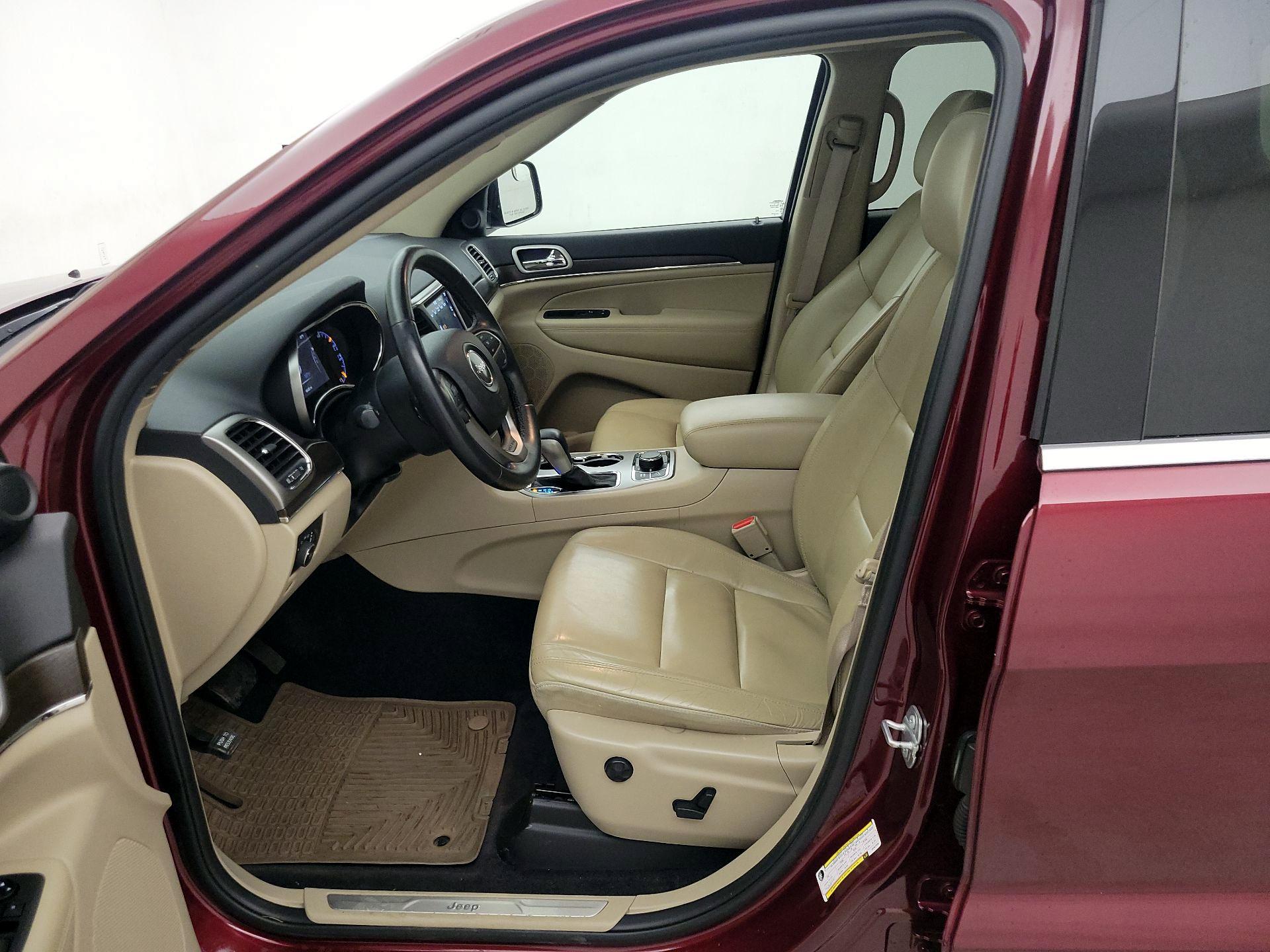 Thumbnail: 2018 Jeep Grand Cherokee - 11