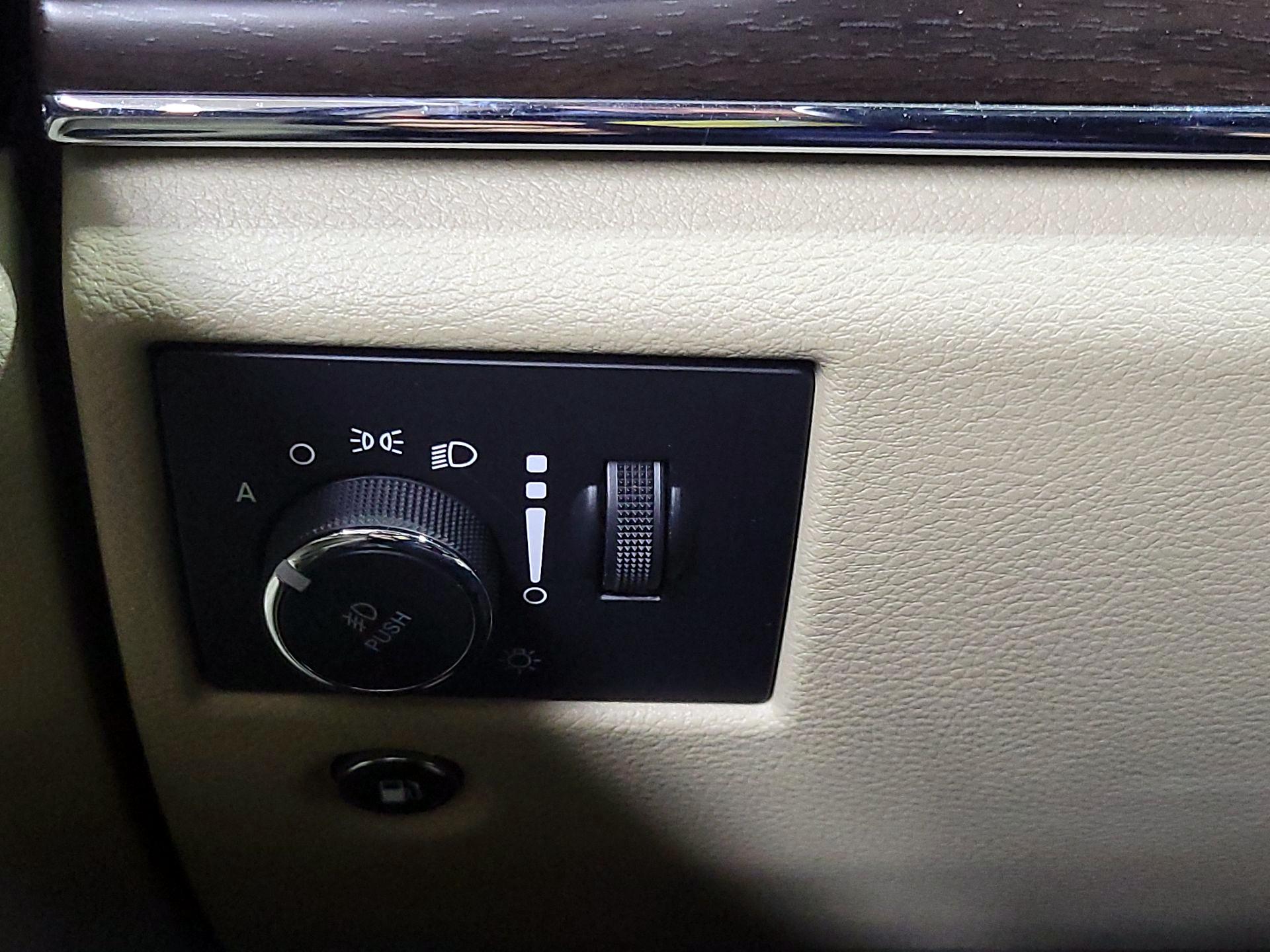 Thumbnail: 2018 Jeep Grand Cherokee - 13