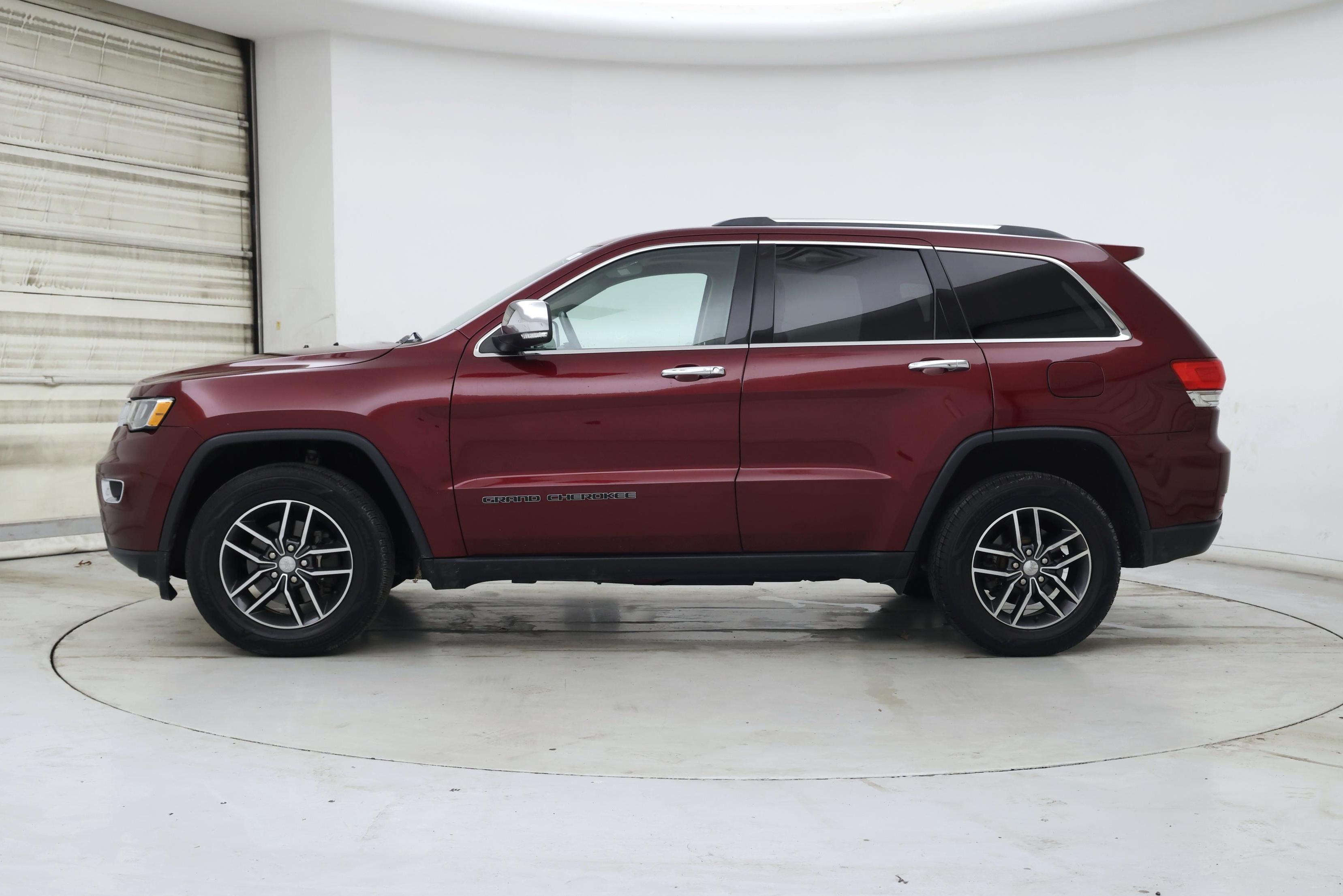 Thumbnail: 2018 Jeep Grand Cherokee - 3